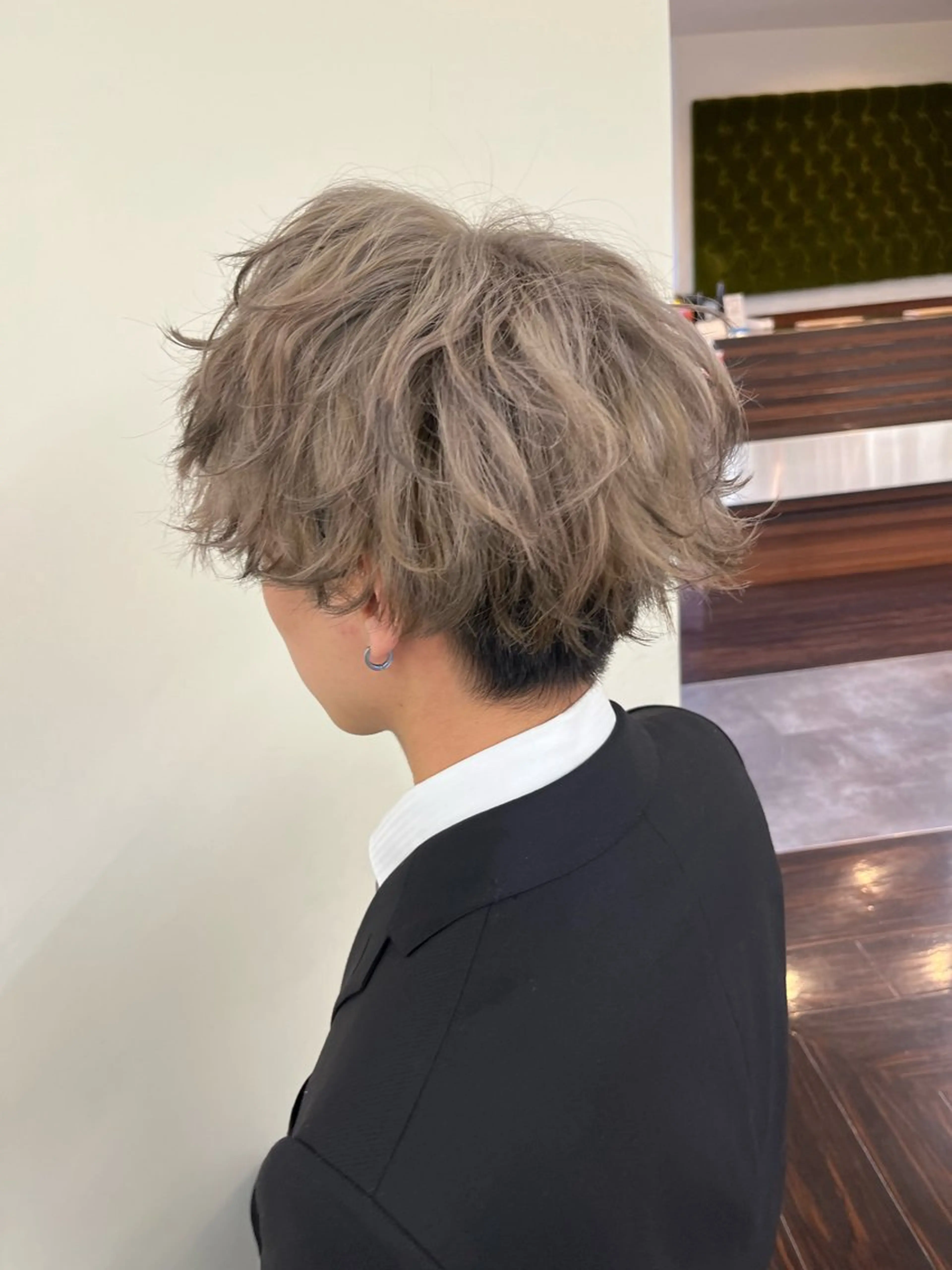 カラー メンズ 三好 汰一のヘアスタイル