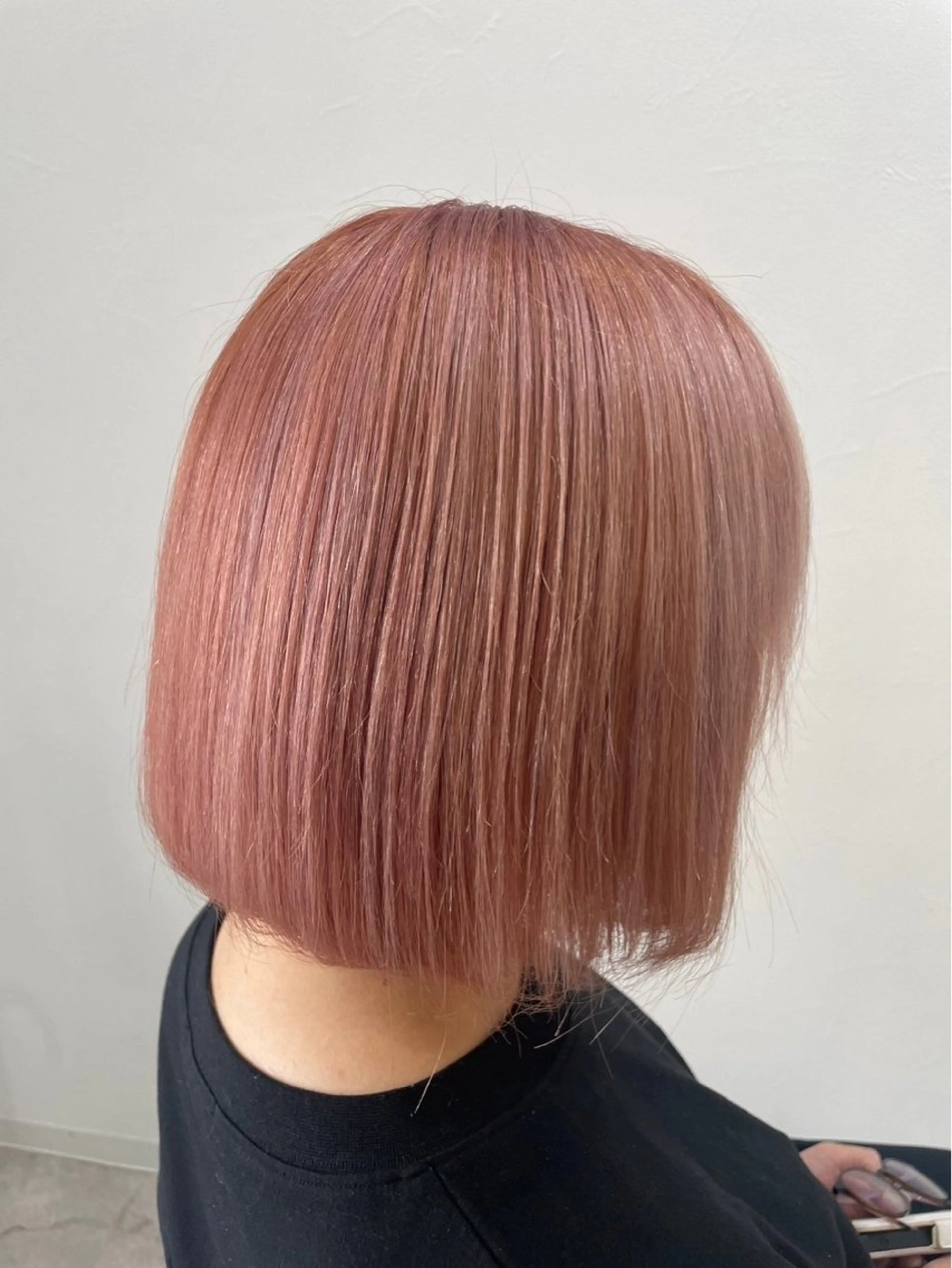 ショート カラー ブリーチ ヘアカラー トリートメント 🦋Yui🦋透明感 /ベージュ/Wカラーのヘアスタイル