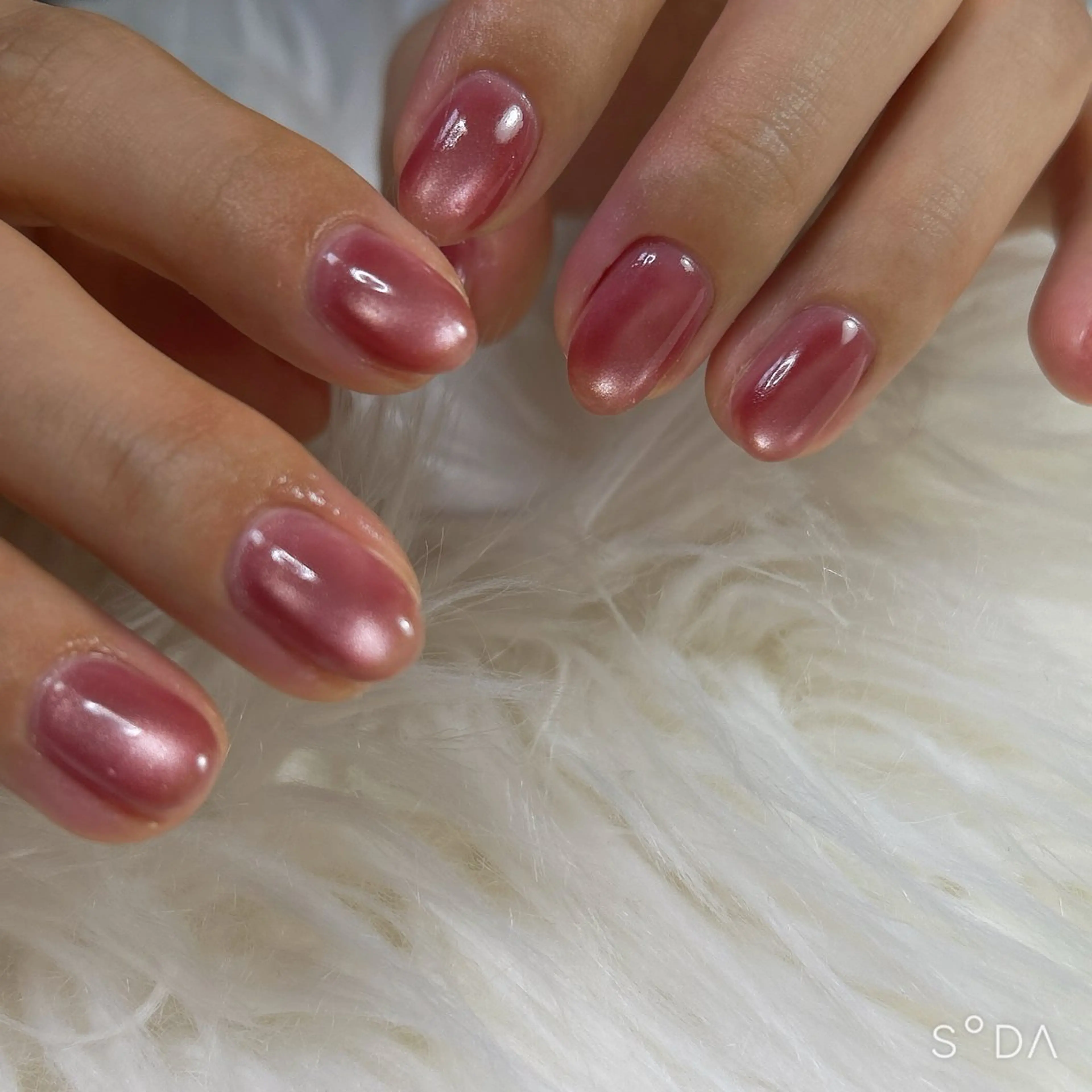 ネイル マグネットネイル ハンドネイル KaPílína nail salonのネイルデザイン