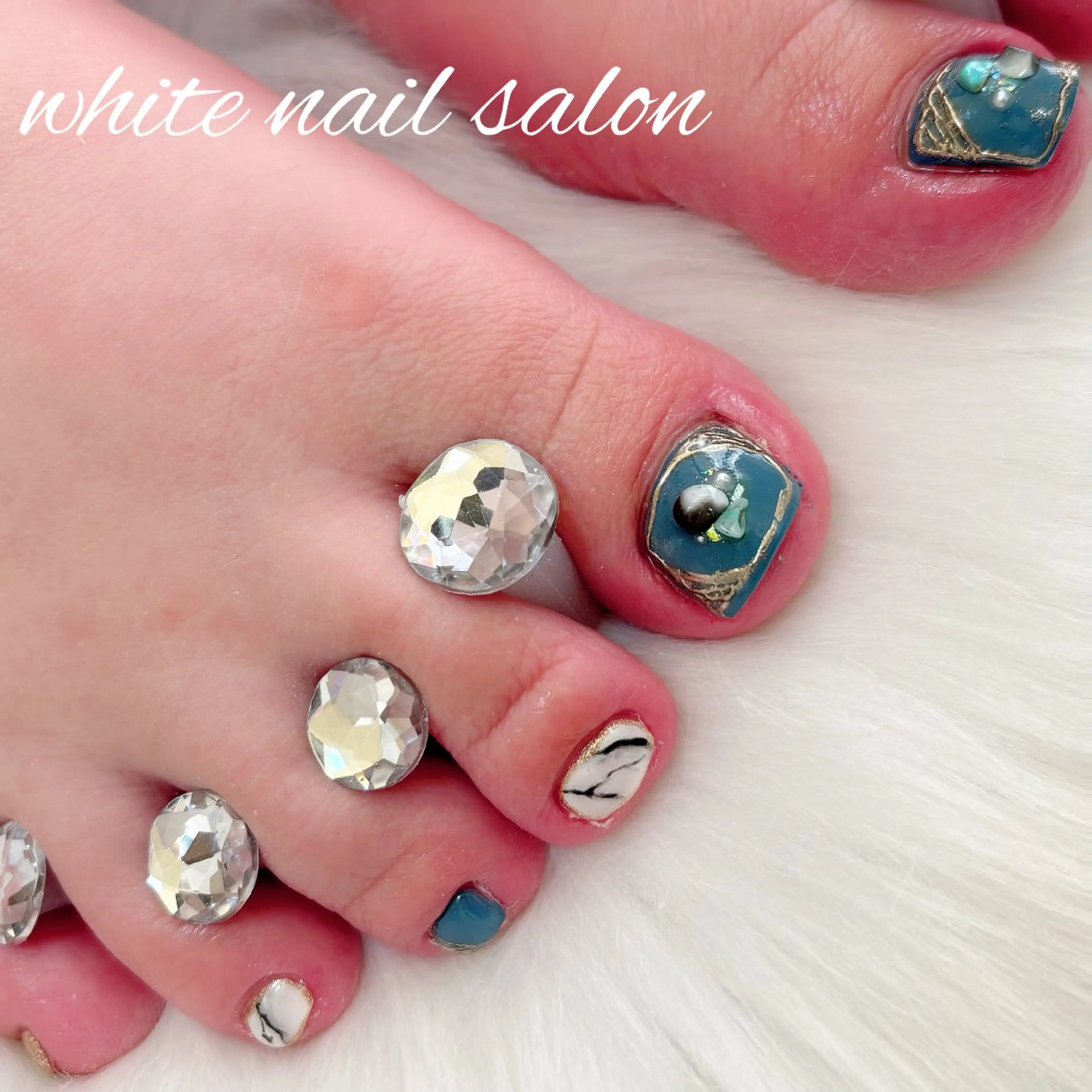 ネイル フットネイル フットネイル white nail salonのネイルデザイン