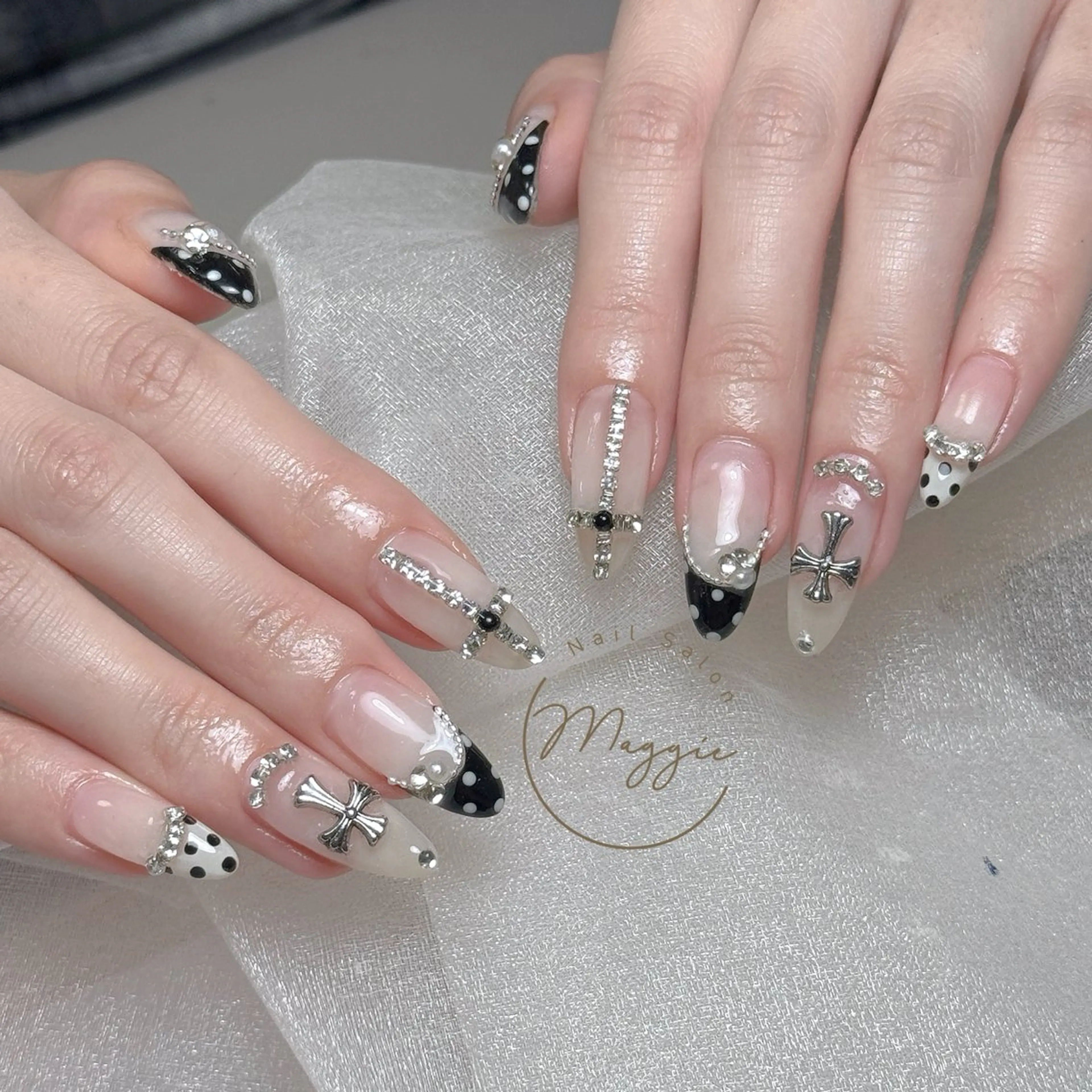 ネイル Maggie Nail🦩のネイルデザイン