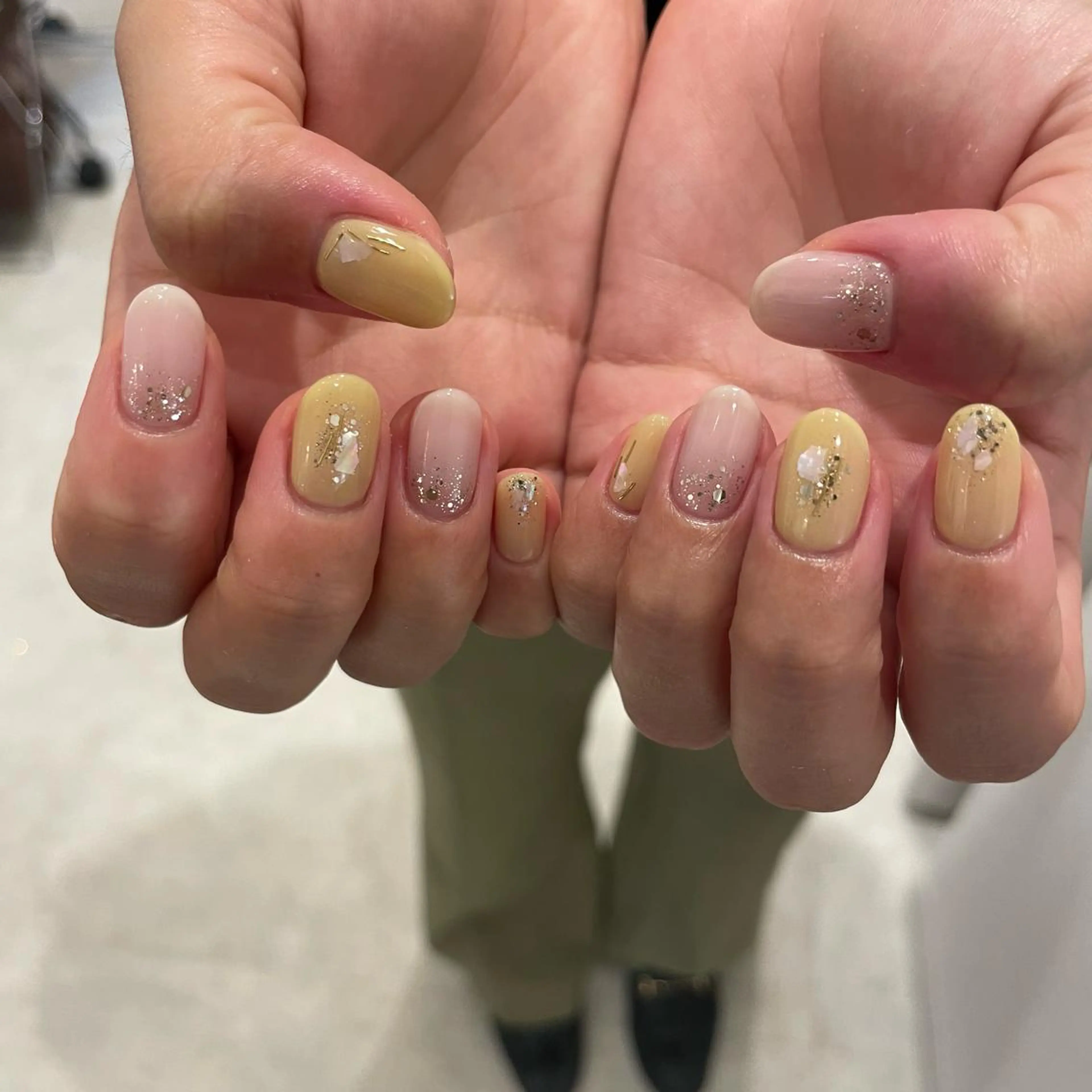 ネイル ニュアンスネイル 表参道 mico店 satomiのネイルデザイン