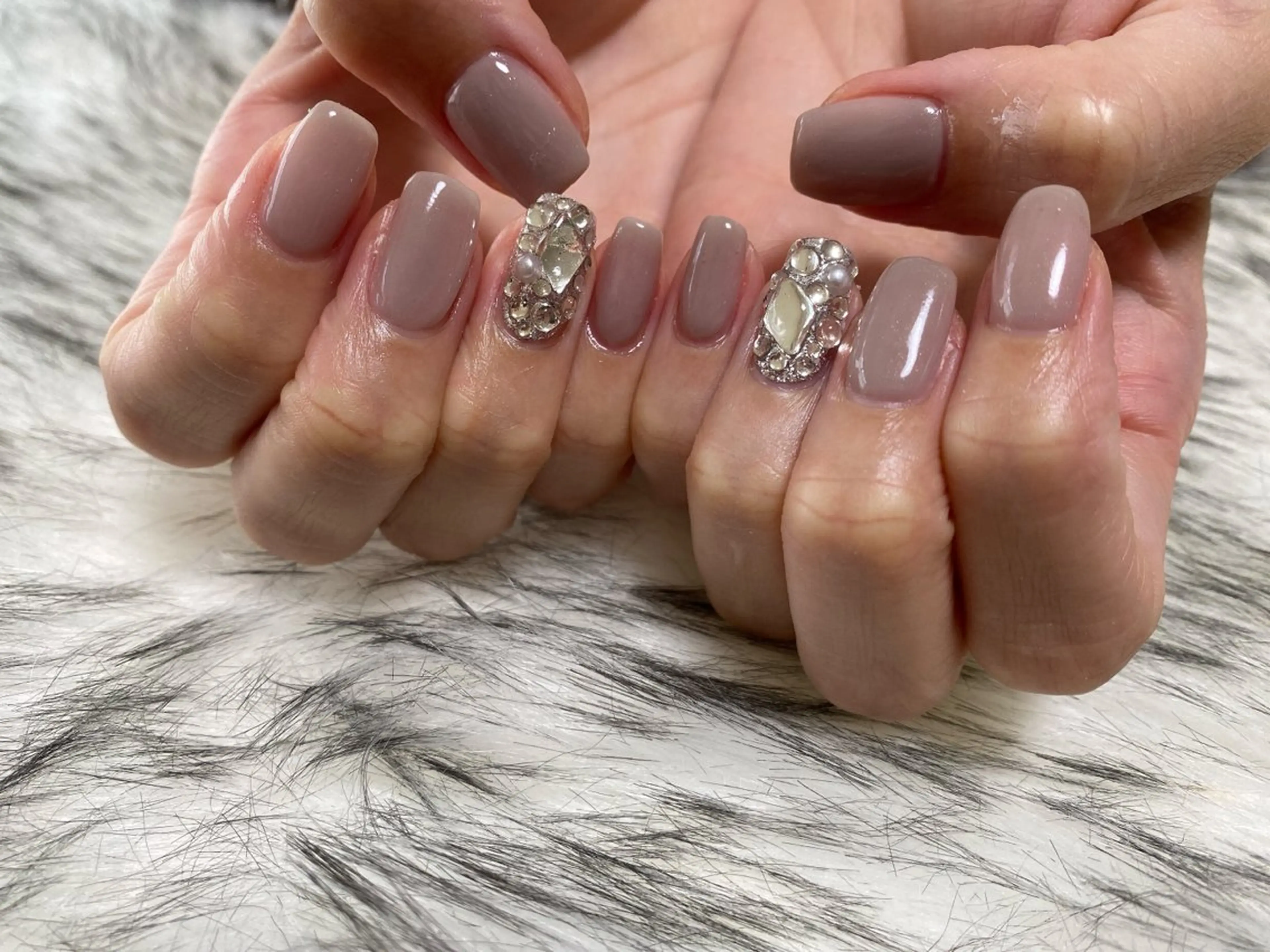 ネイル オーロラネイル フットネイル フレンチネイル ジェルネイル 韓国ネイル ハンドネイル kiki nail &brow二子玉川の眉毛・アイブロウイメージ