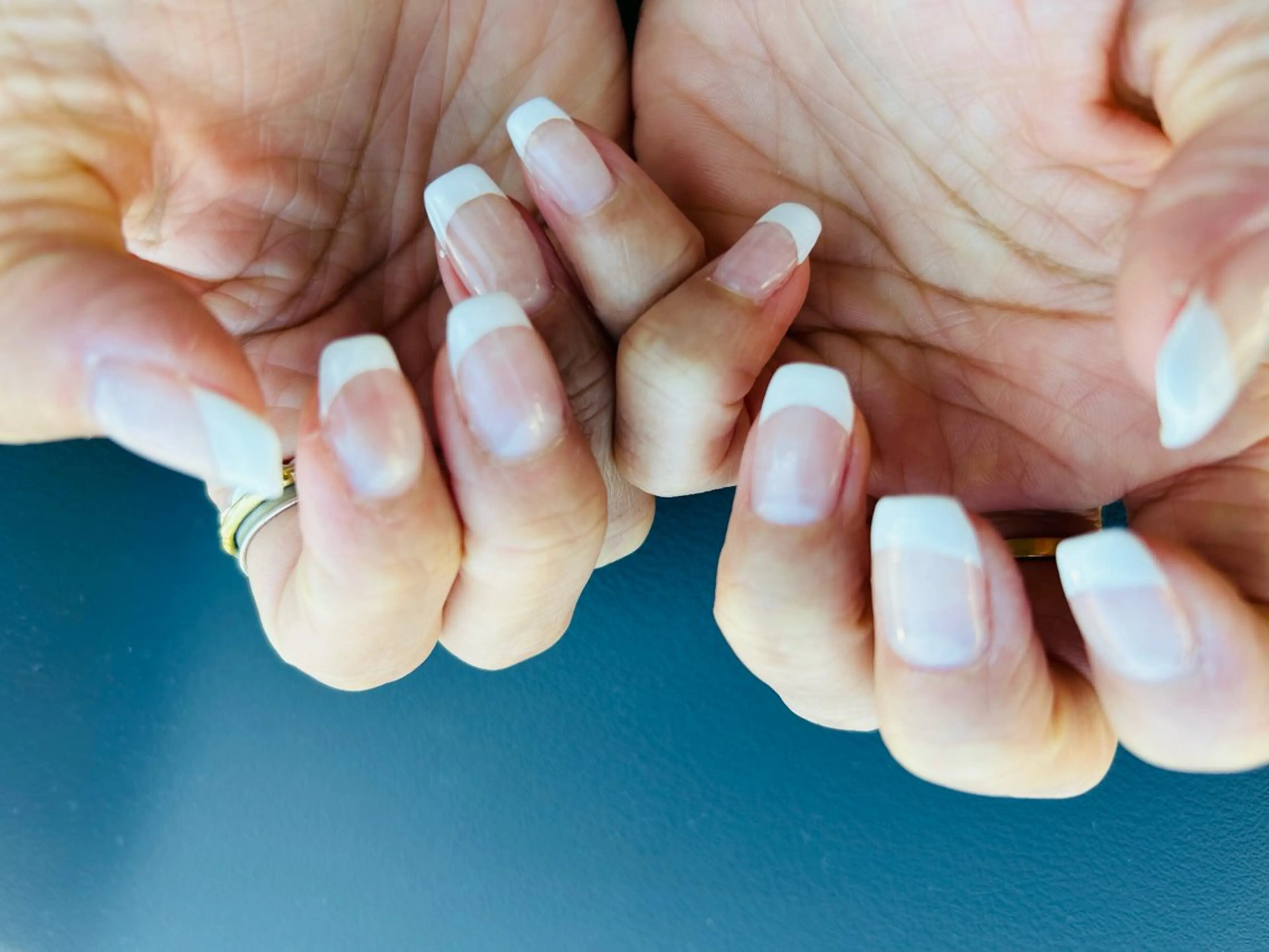 ネイル フラッシュネイル フットネイル フレンチネイル ラメ(グリッター) ラメグラデーション H3 hitoのネイルデザイン