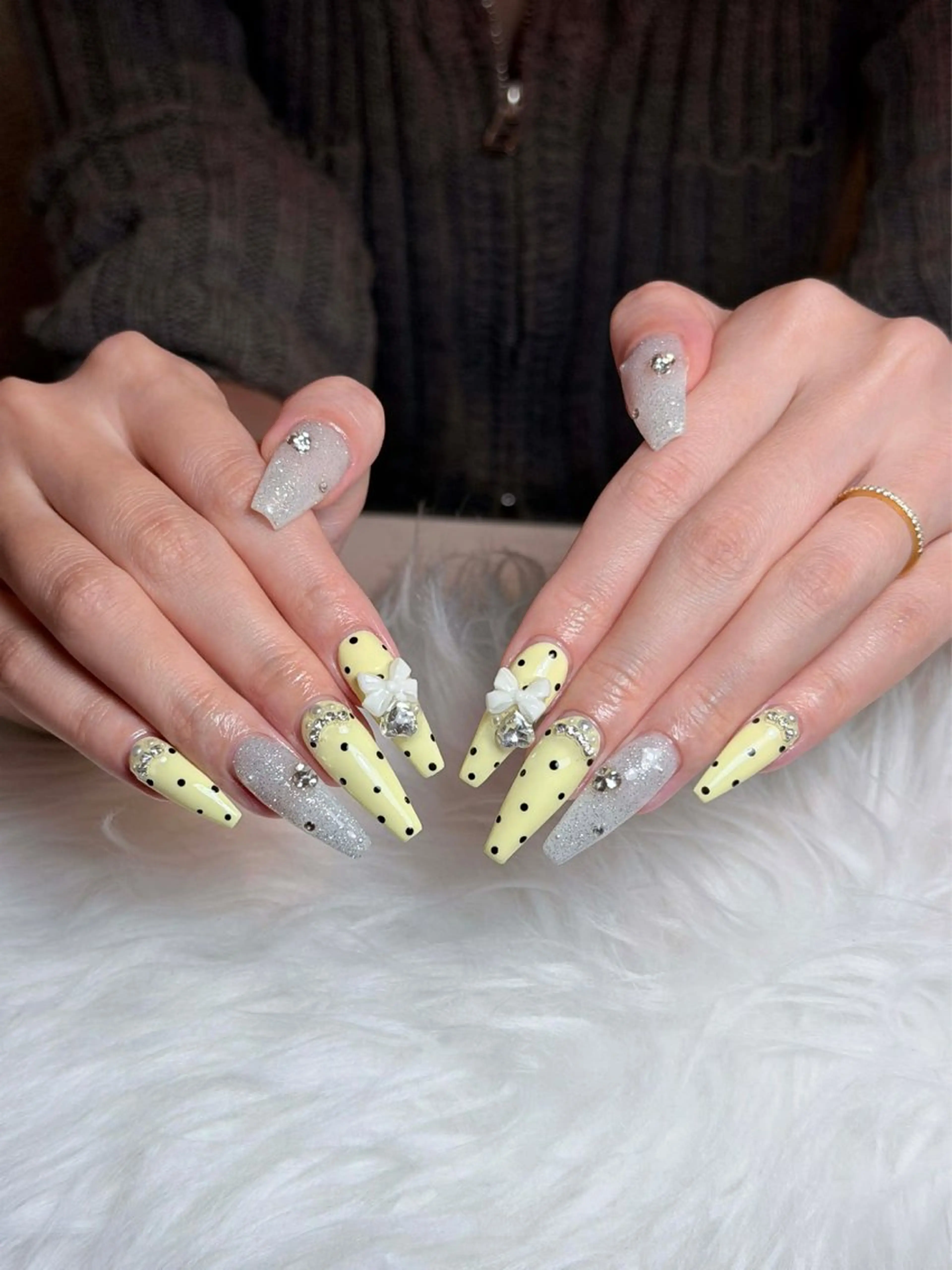 ネイル チークネイル ドット フレンチネイル グラデーション ハート ハンドネイル ハンドケア Eli Nails 新宿のネイルデザイン