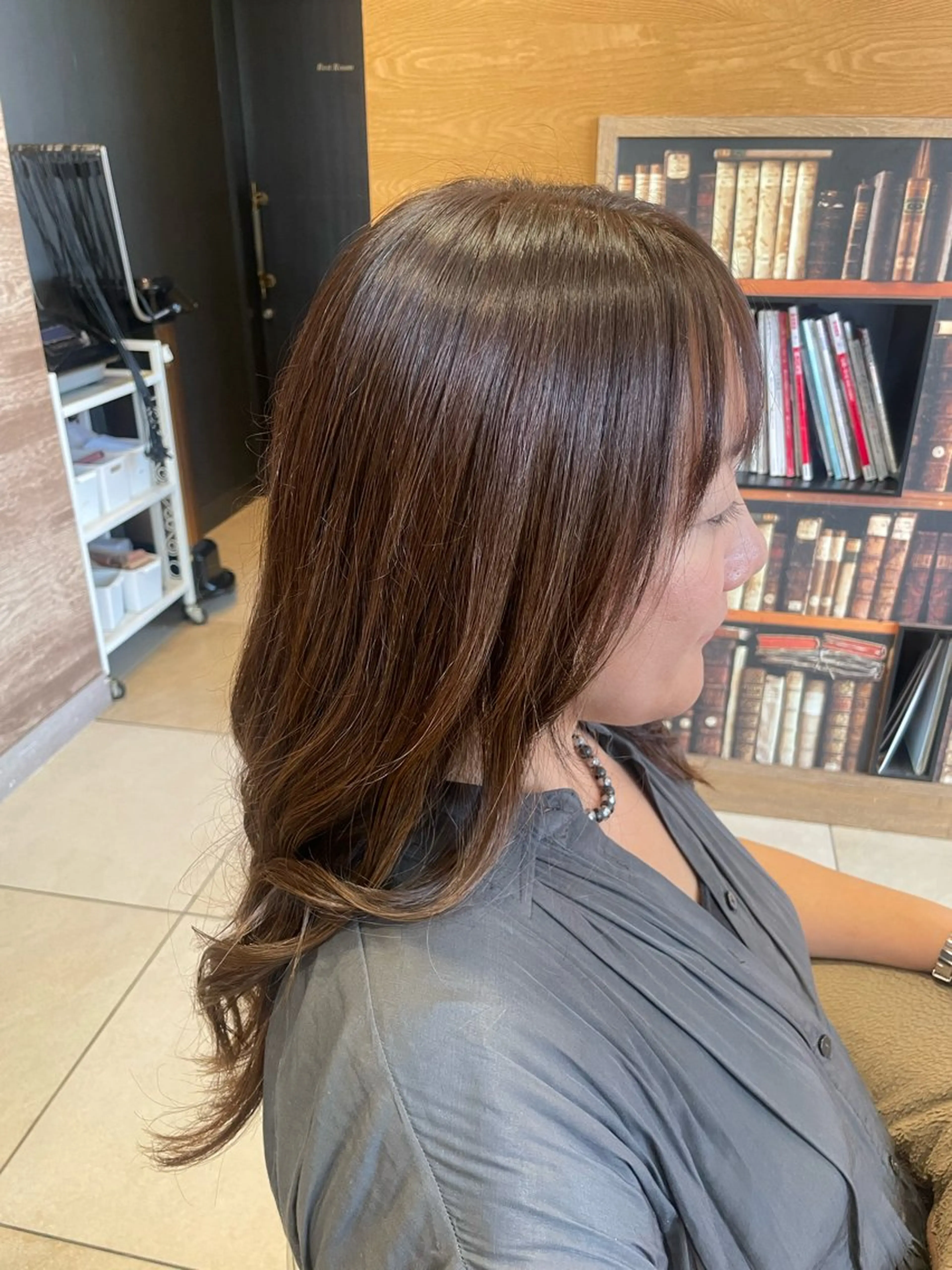 カラー 透明感カラー 渡辺 恵理佳のヘアスタイル