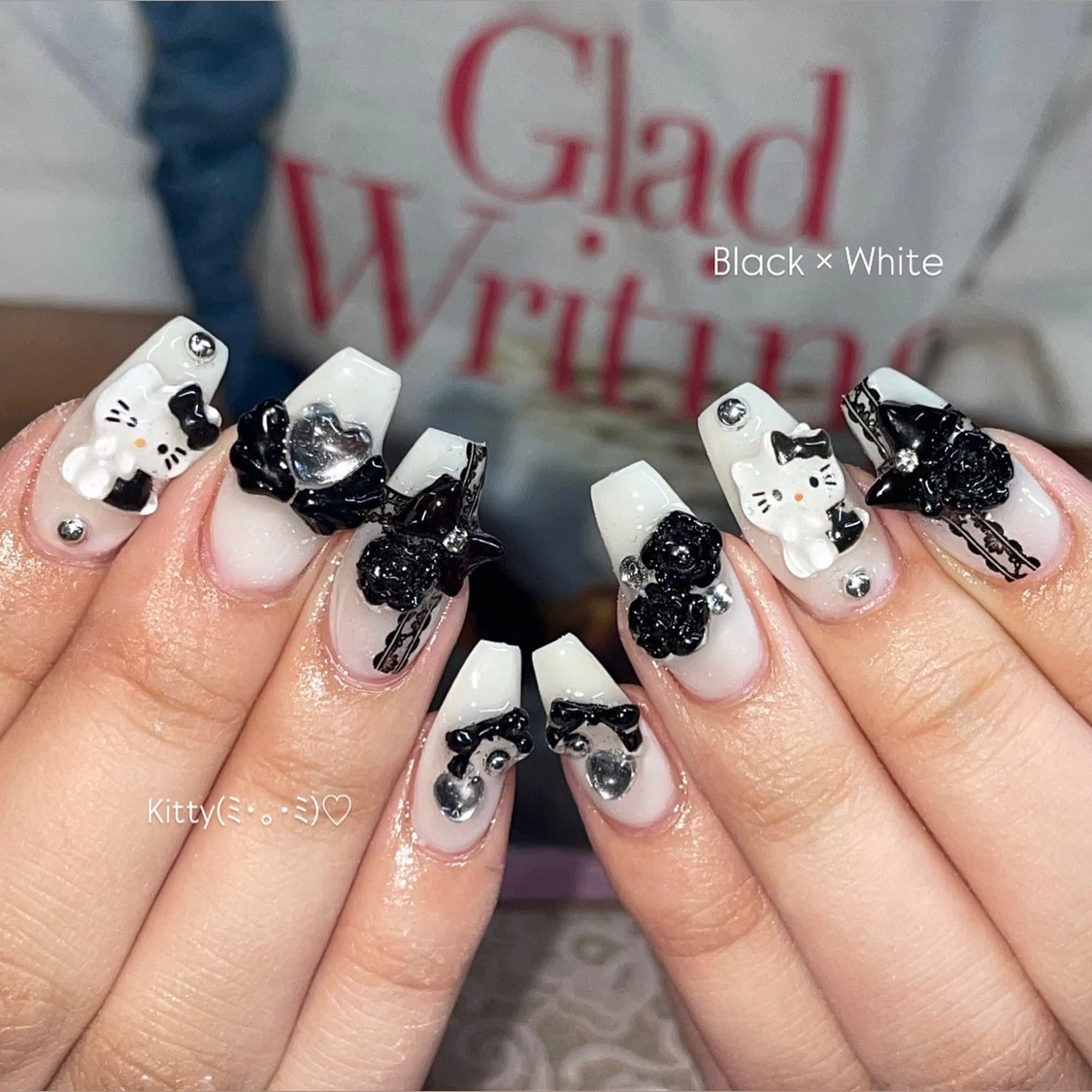 ネイル ホワイト SEIRA⋆✦ Paletteのネイルデザイン