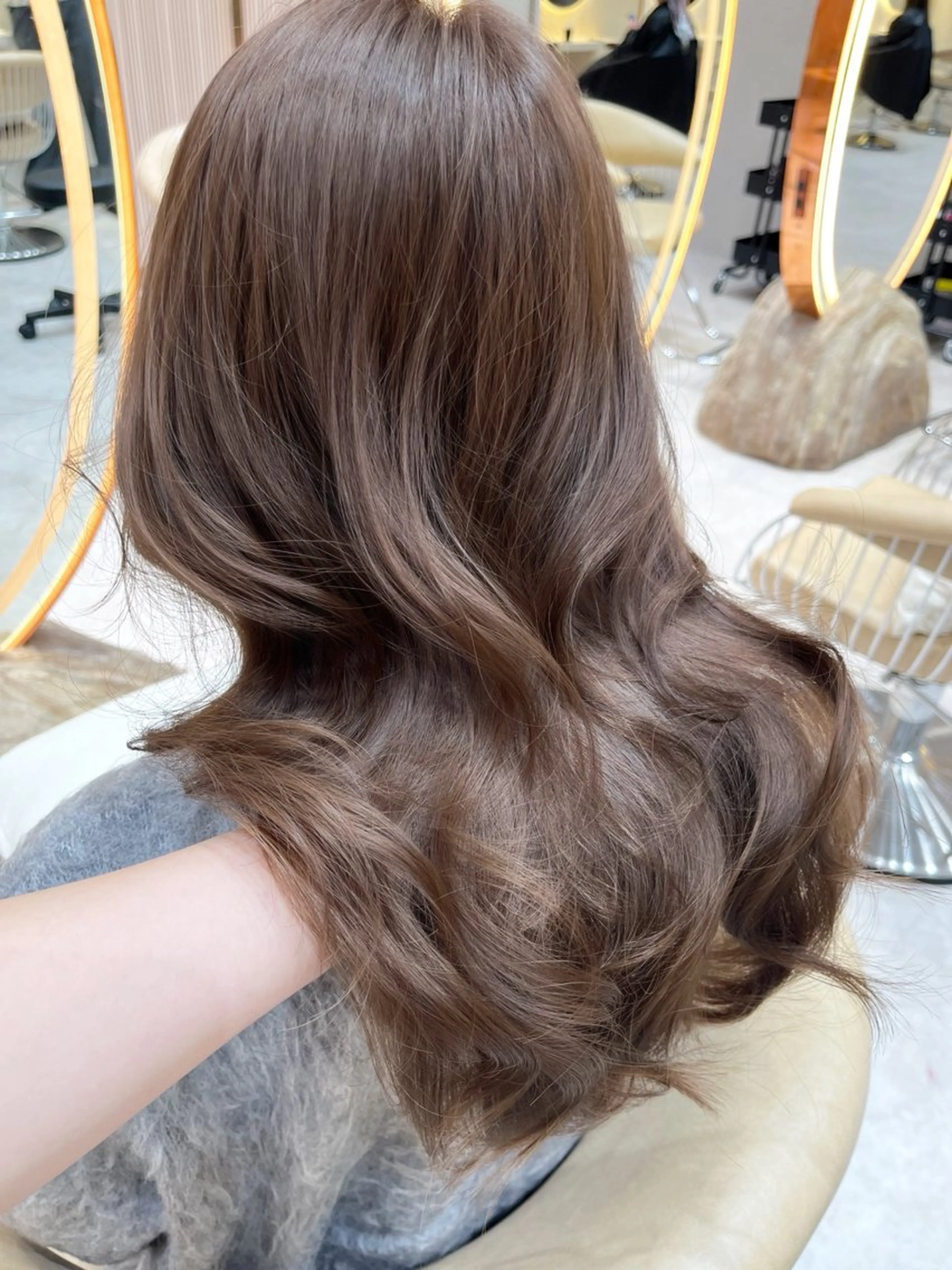 カラー ヘアカラー トリートメント ❤️ブリーチなし💚 ダブルカラー平野実花のヘアスタイル