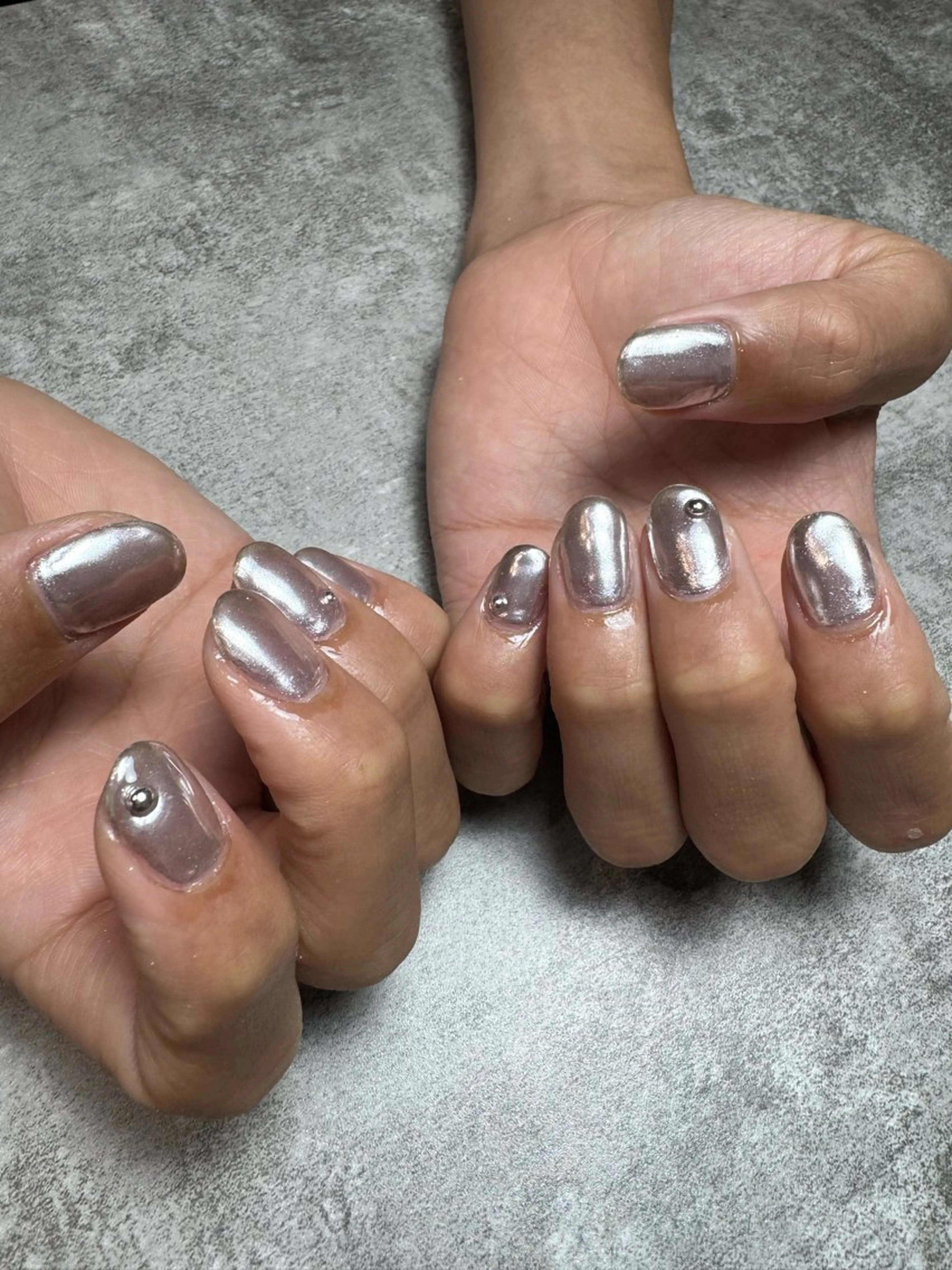 ネイル メンズネイル ミラーネイル シルバー MATATABI. kumiのネイルデザイン