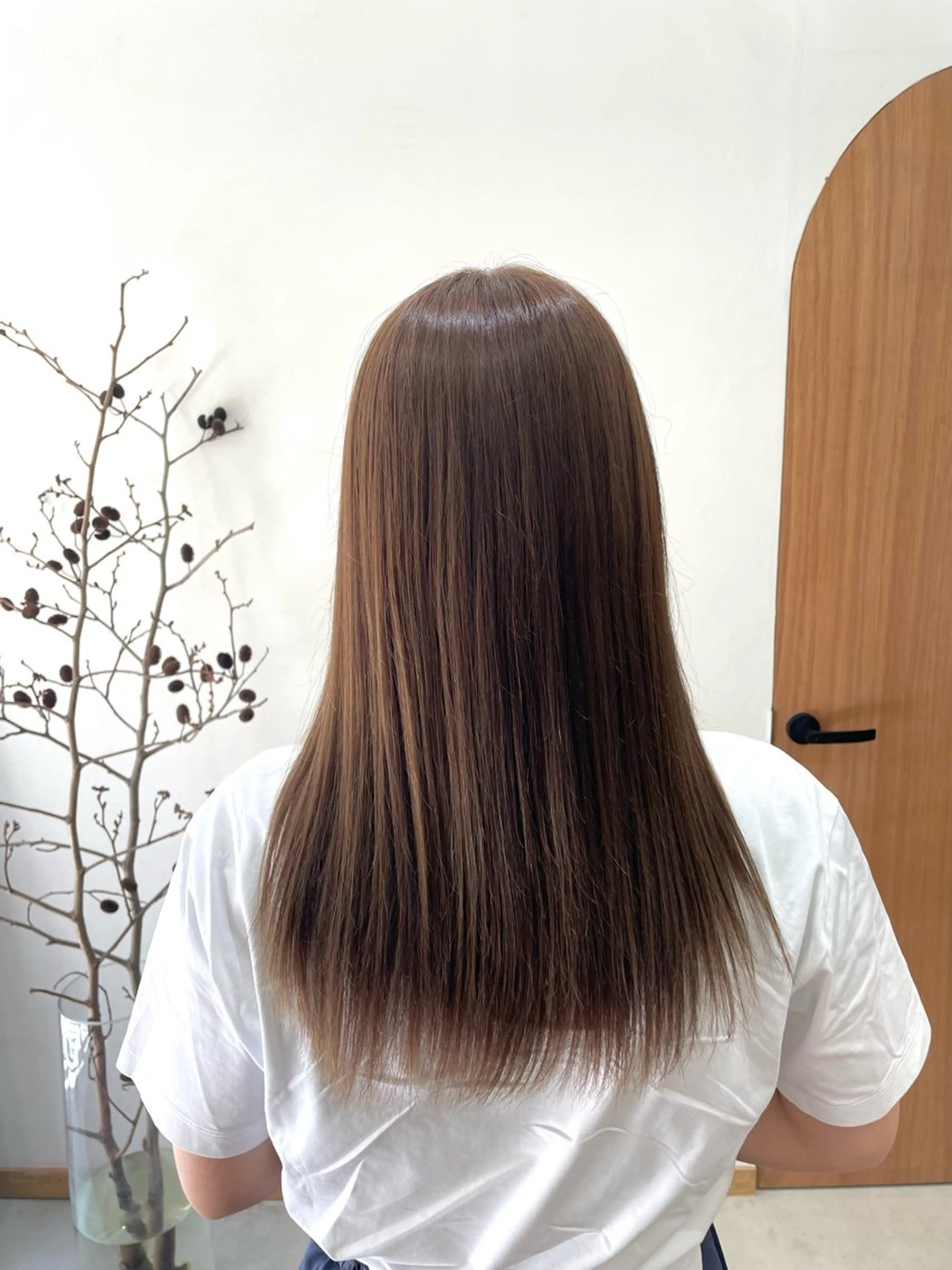 ロング カラー ベージュカラー ブリーチ ダブルカラー ブリーチなしカラー オレンジ カット ヘアカラー 慎太朗/パーマ/ボブ /センターパートのヘアスタイル