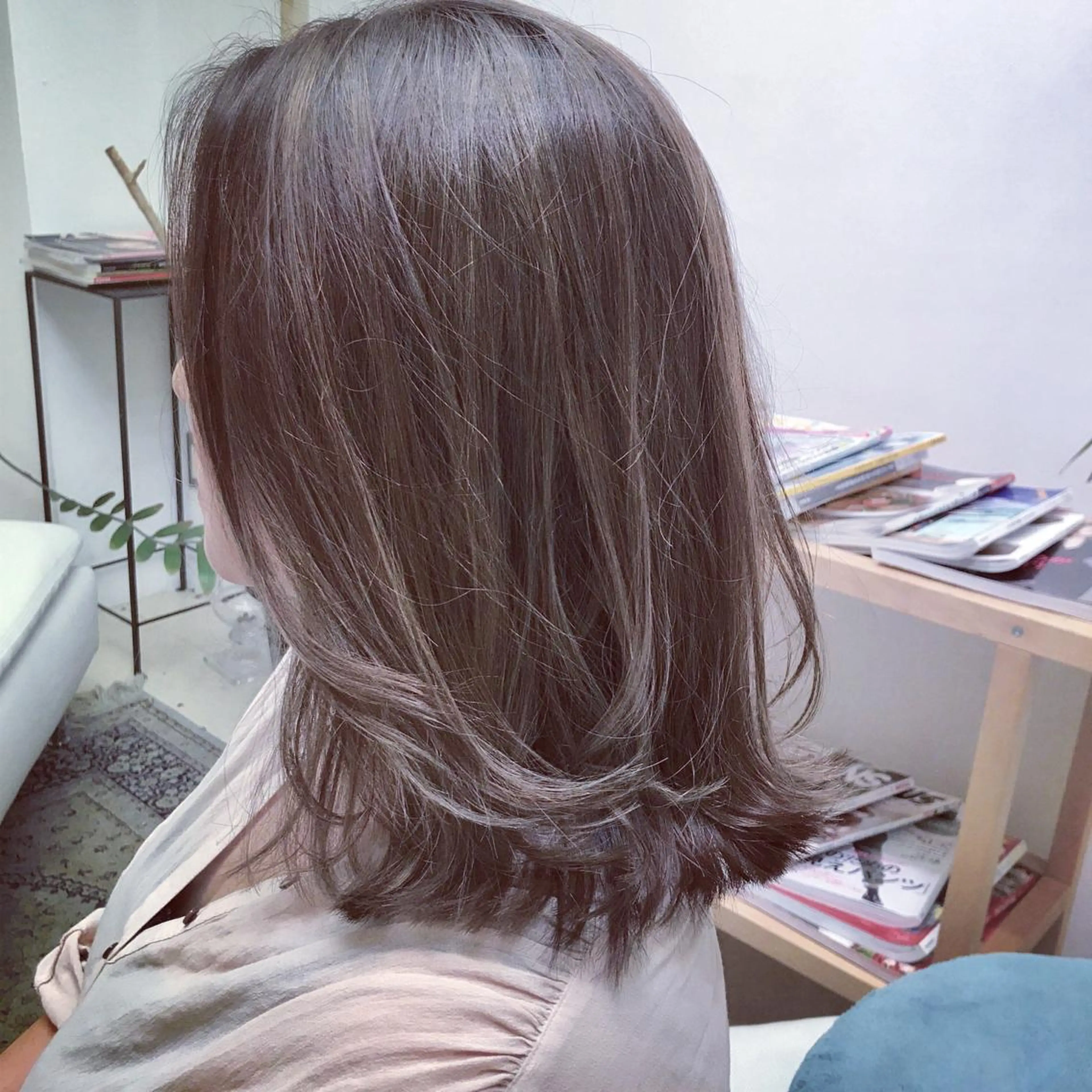 ミディアム カラー カット ヘアカラー トリートメント 平田 健一のヘアスタイル