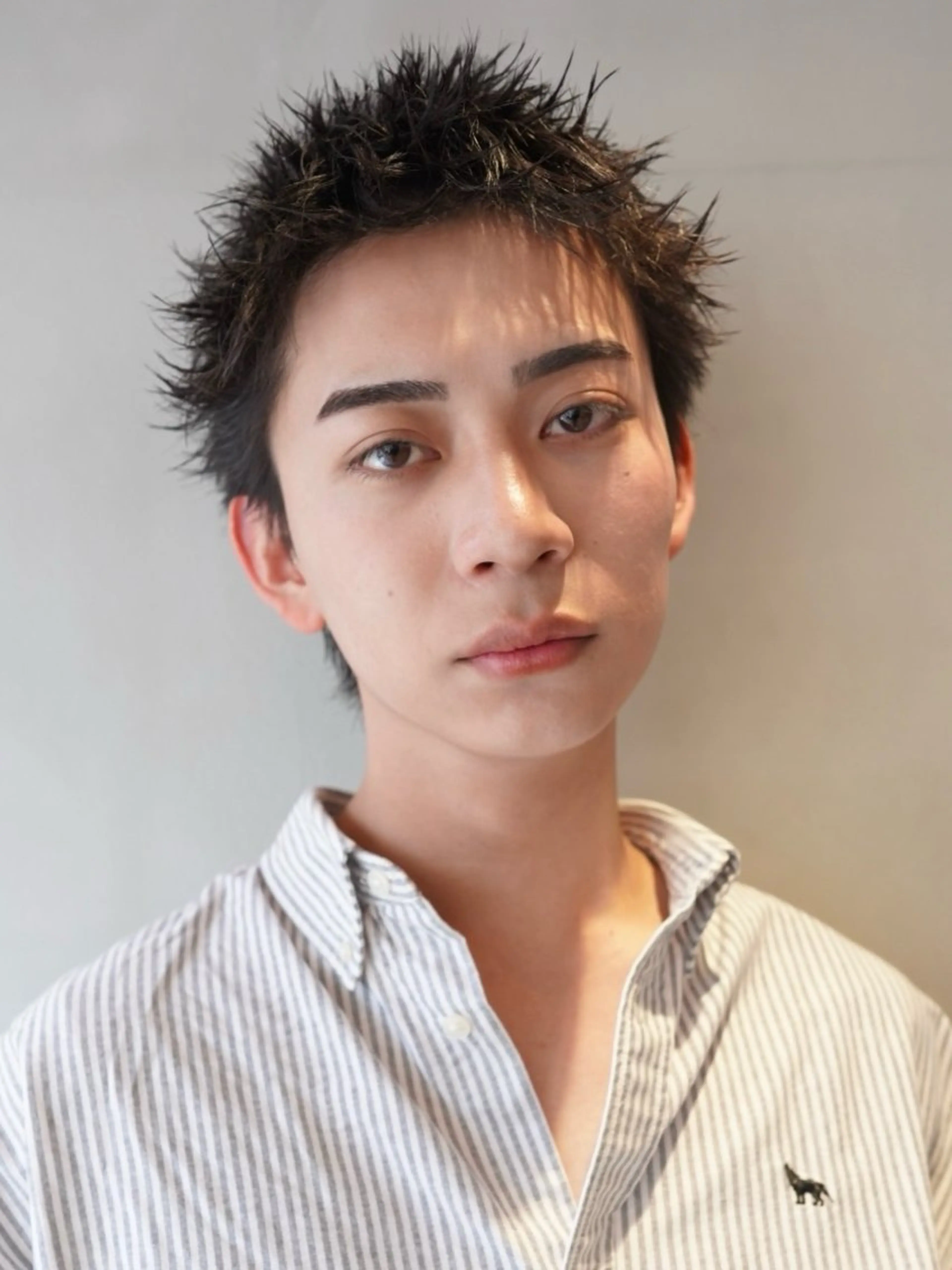 ショート パーマ メンズ 豊崎 佑輔のヘアスタイル