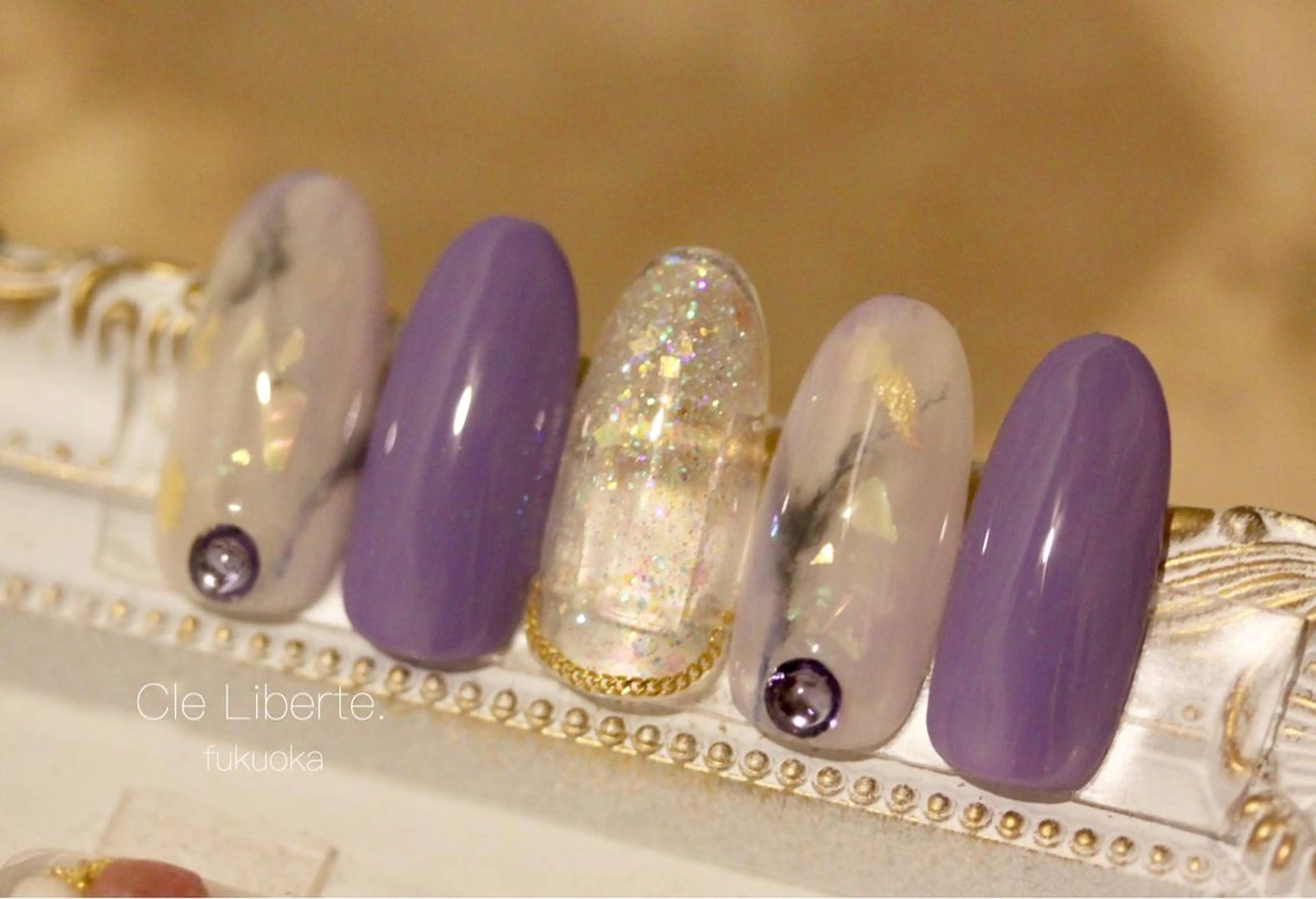 ネイル アートネイル オーロラネイル パープル Elio 国泰寺のネイルデザイン