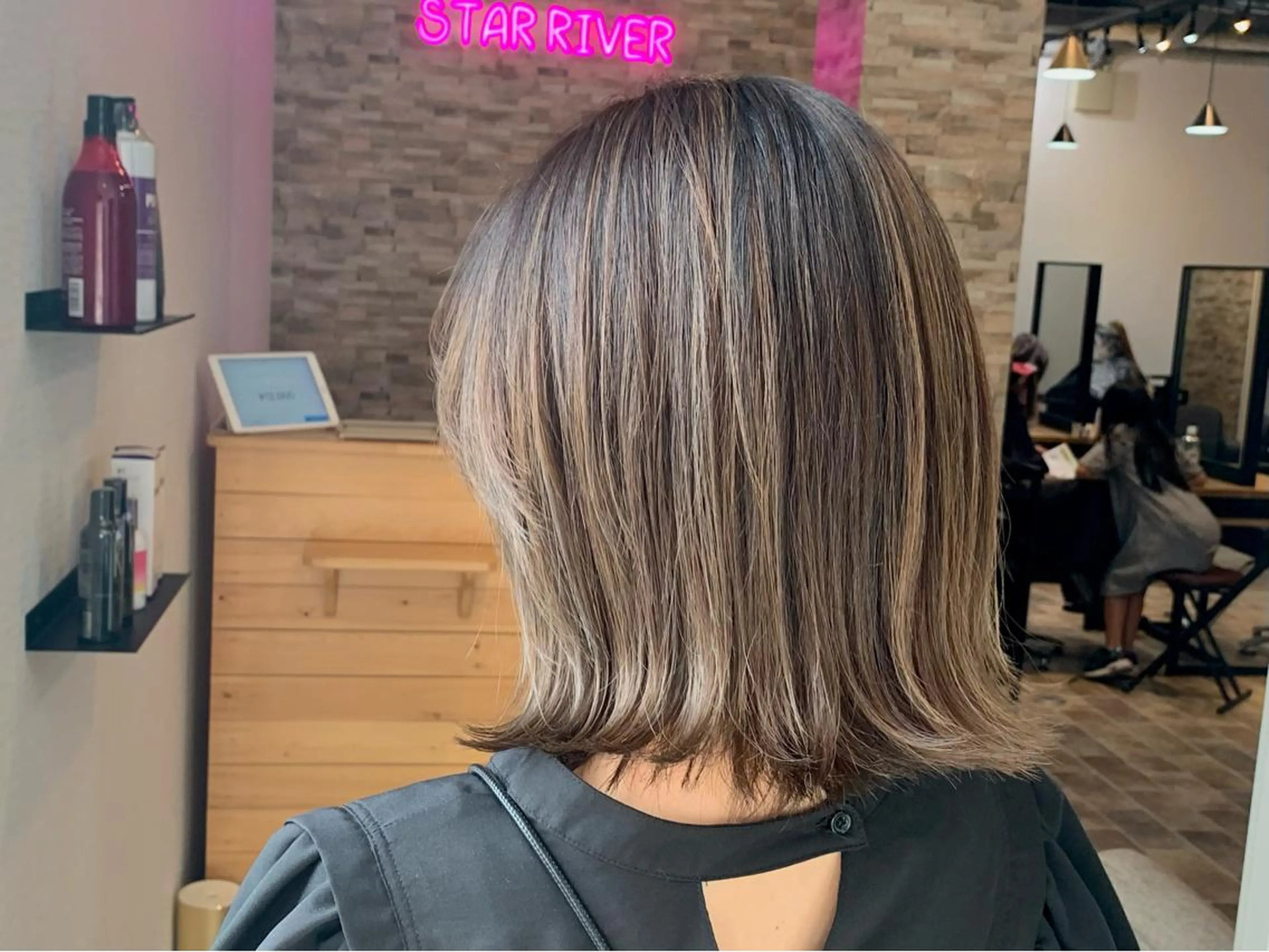 ミディアム 吉田 聡一のヘアスタイル
