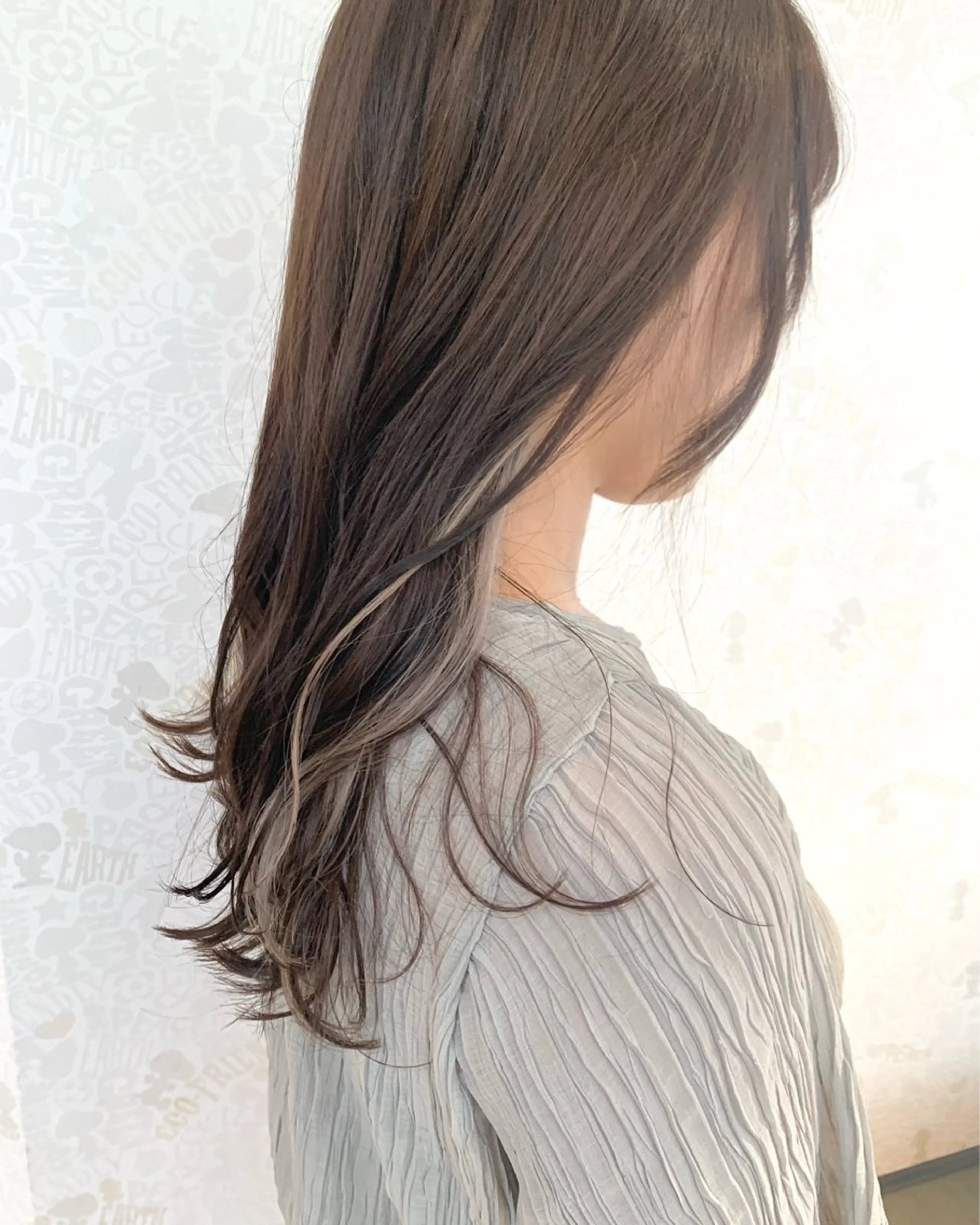 ロング カラー グレージュ インナーカラー ムラヨシ ショータのヘアスタイル