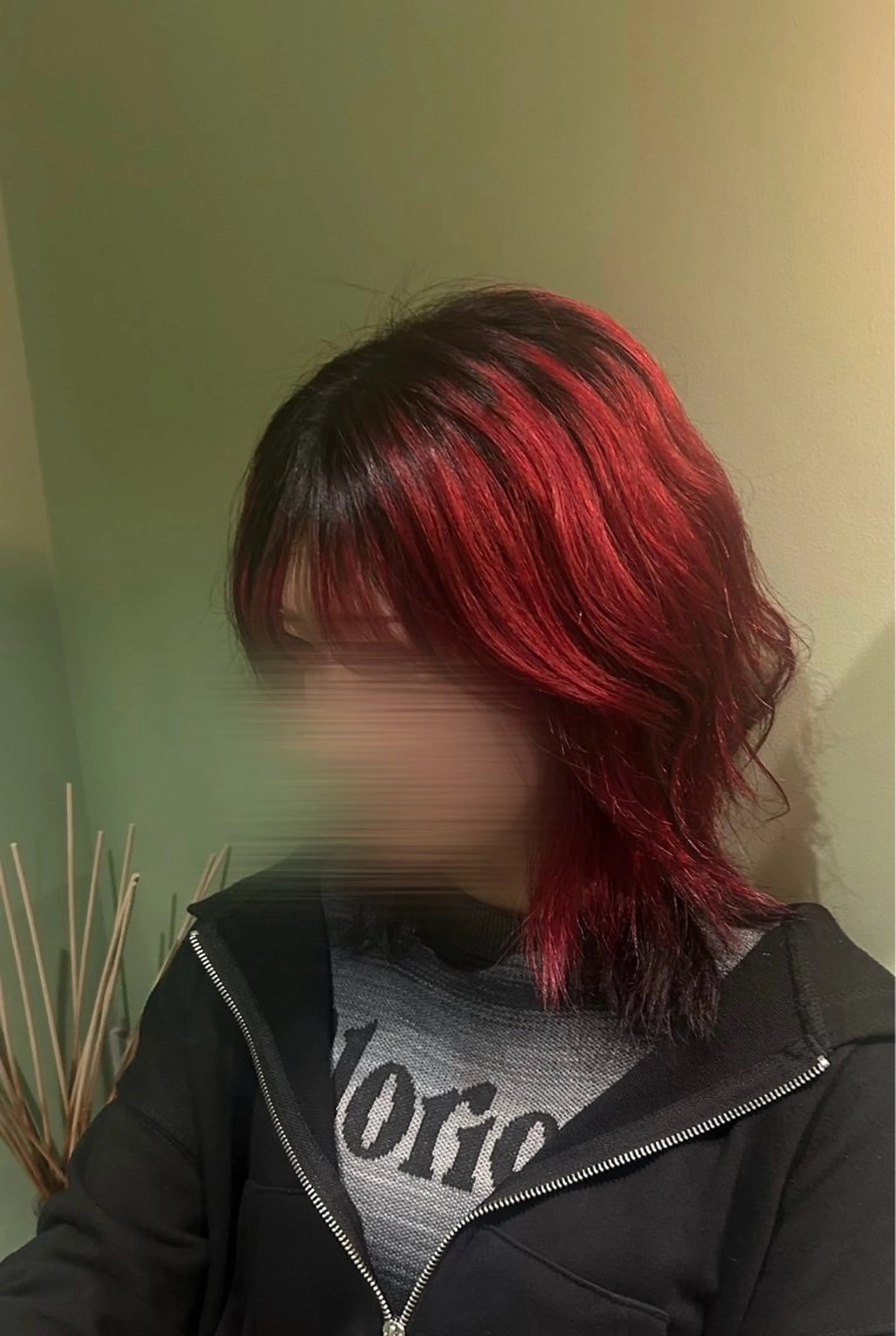 ミディアム カラー ヘアカラー 閼伽井 誇和のヘアスタイル