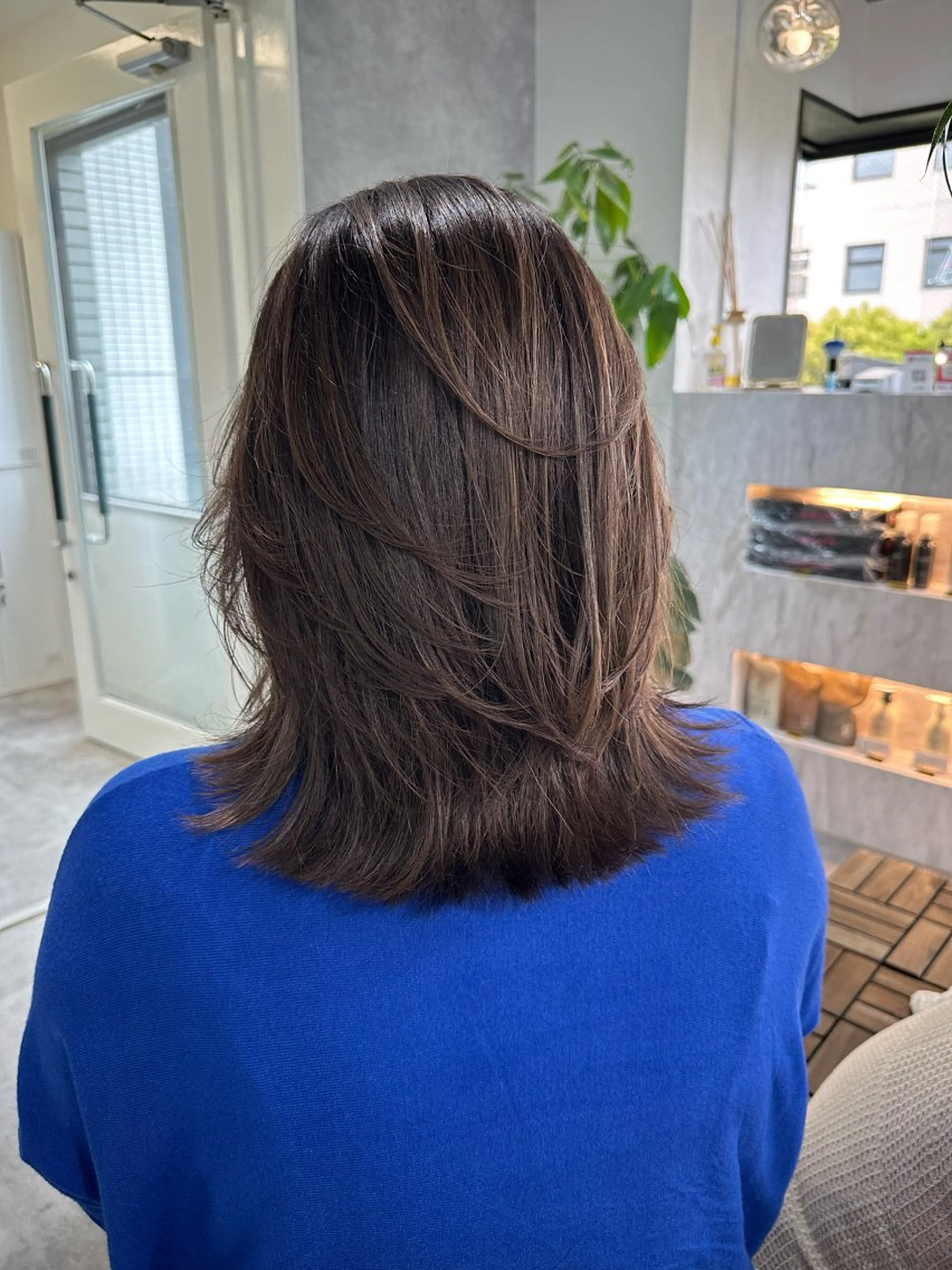 ミディアム 髪質改善 レイヤーカット 大人上品特化 レイヤー🇺🇸山村のヘアスタイル