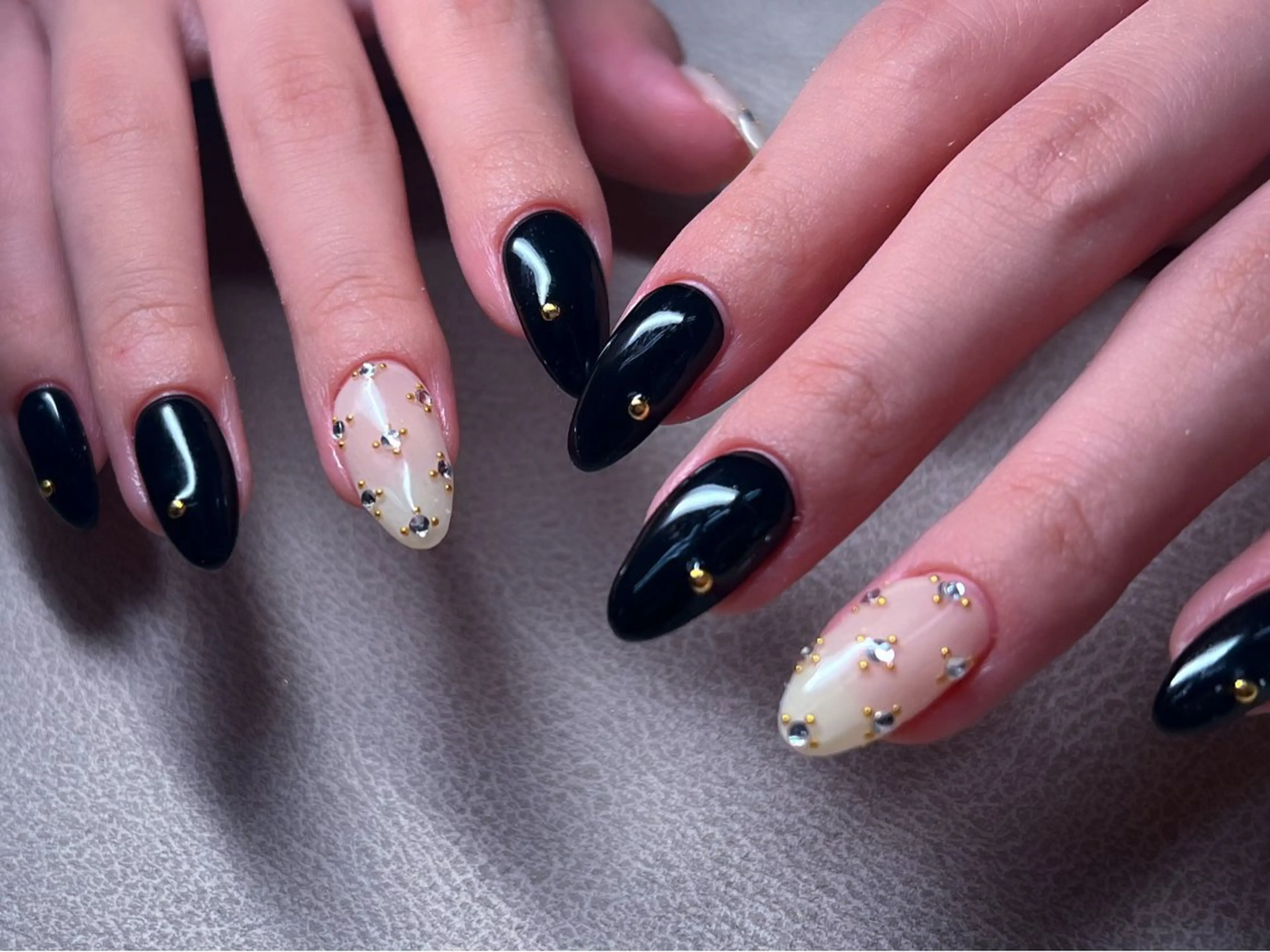 ネイル ハンドネイル ハンドケア GO TODAY SHAiRE SALON所属・aya アヤのネイルデザイン