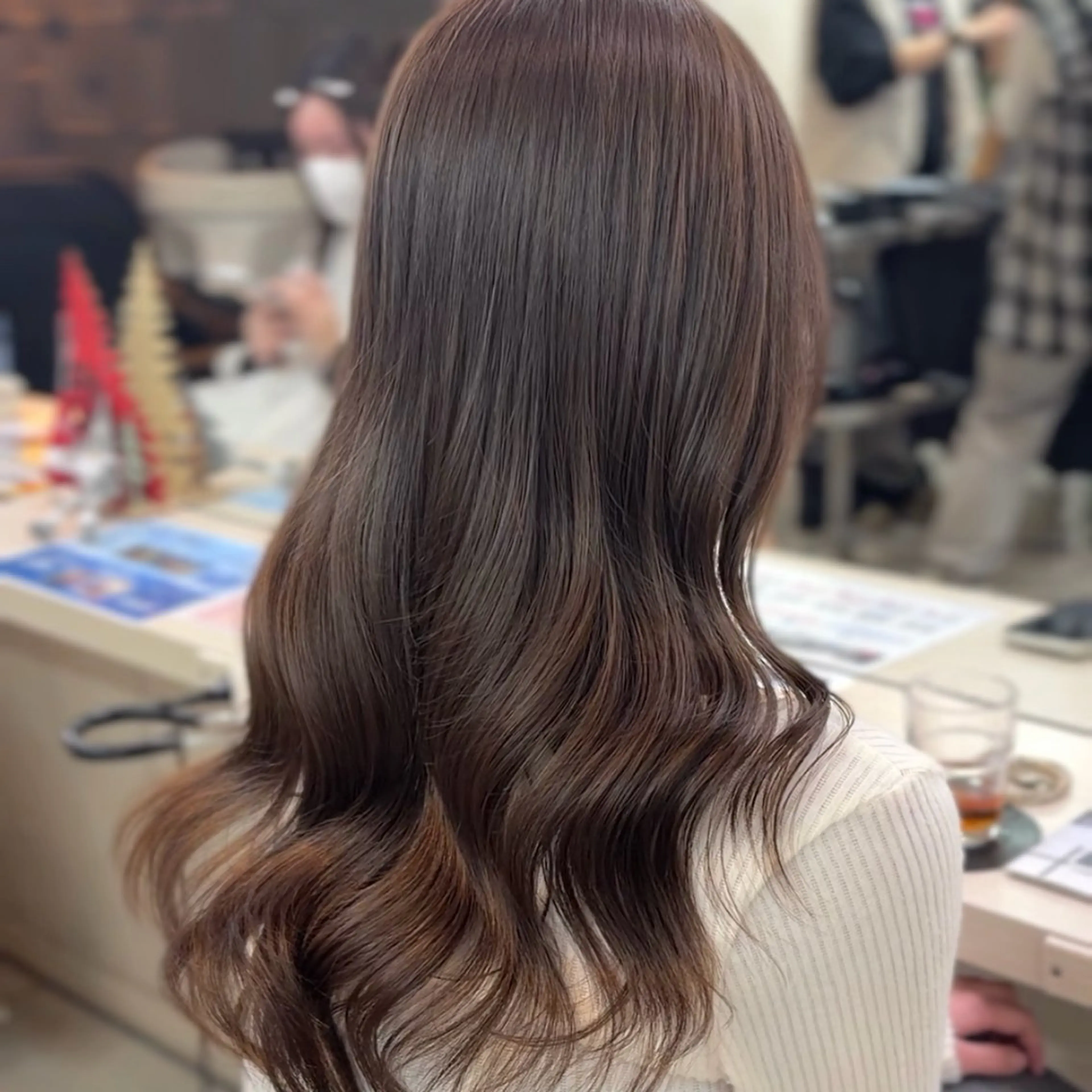 ロング カラー ベージュカラー ブリーチ ダブルカラー ラテベージュ ブリーチなしカラー カット ヘアカラー 横浜パーマ🌐メンズ 暖色カラーもえかのヘアスタイル