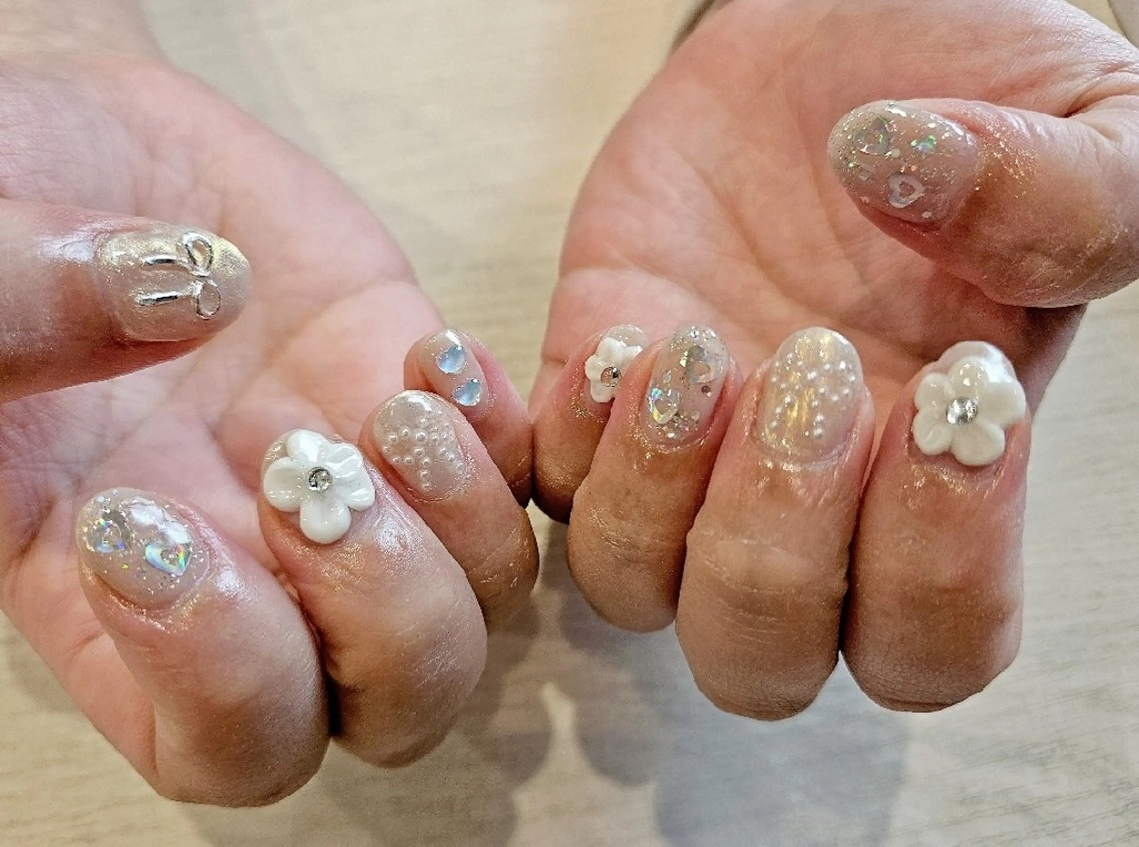 ネイル ハンドネイル 関口 友菜のヘアスタイル