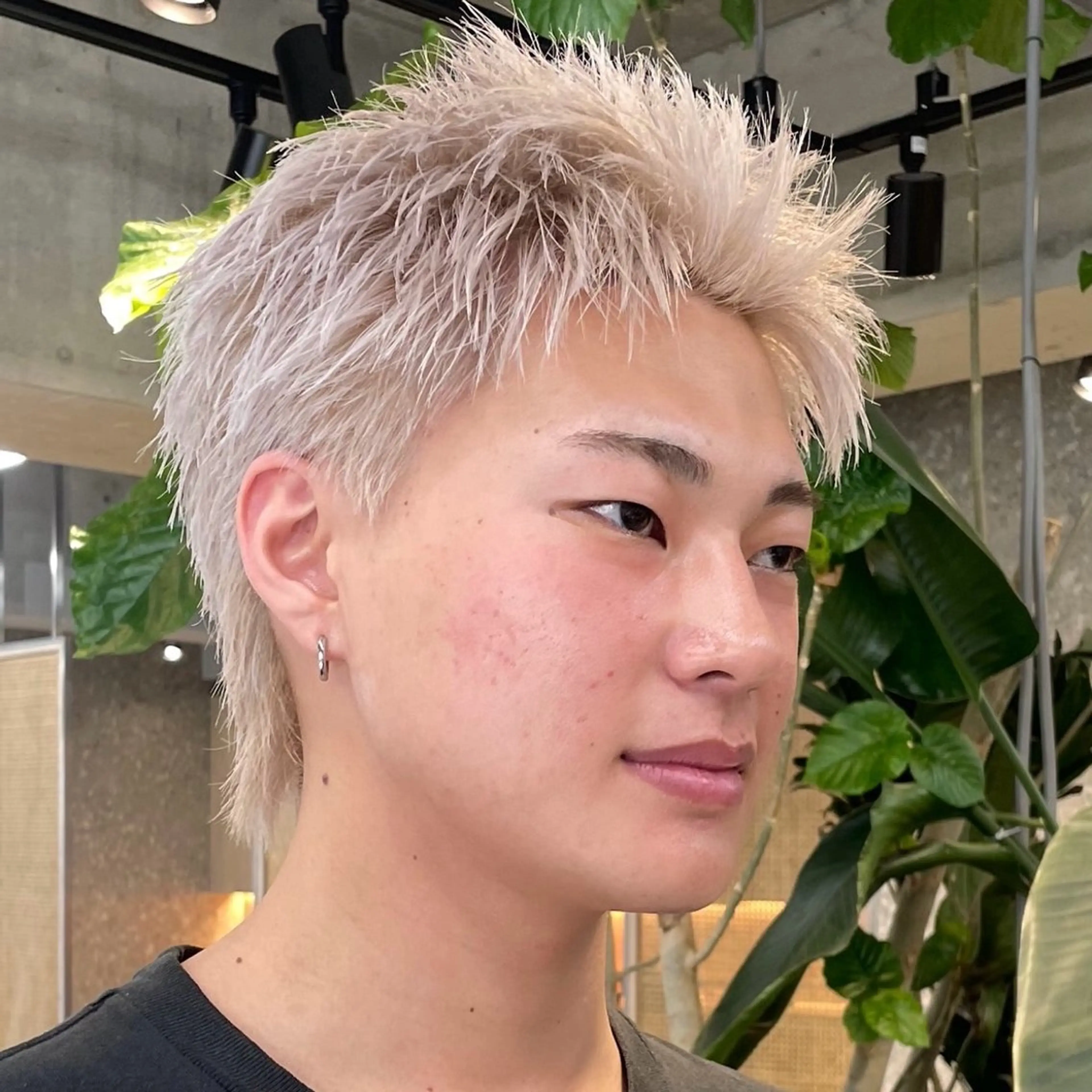 【スパイキーショート限定🔥】リタッチor全頭ブリーチ🔥＋カラー！＋Aujuaトリートメント付き🫧の写真