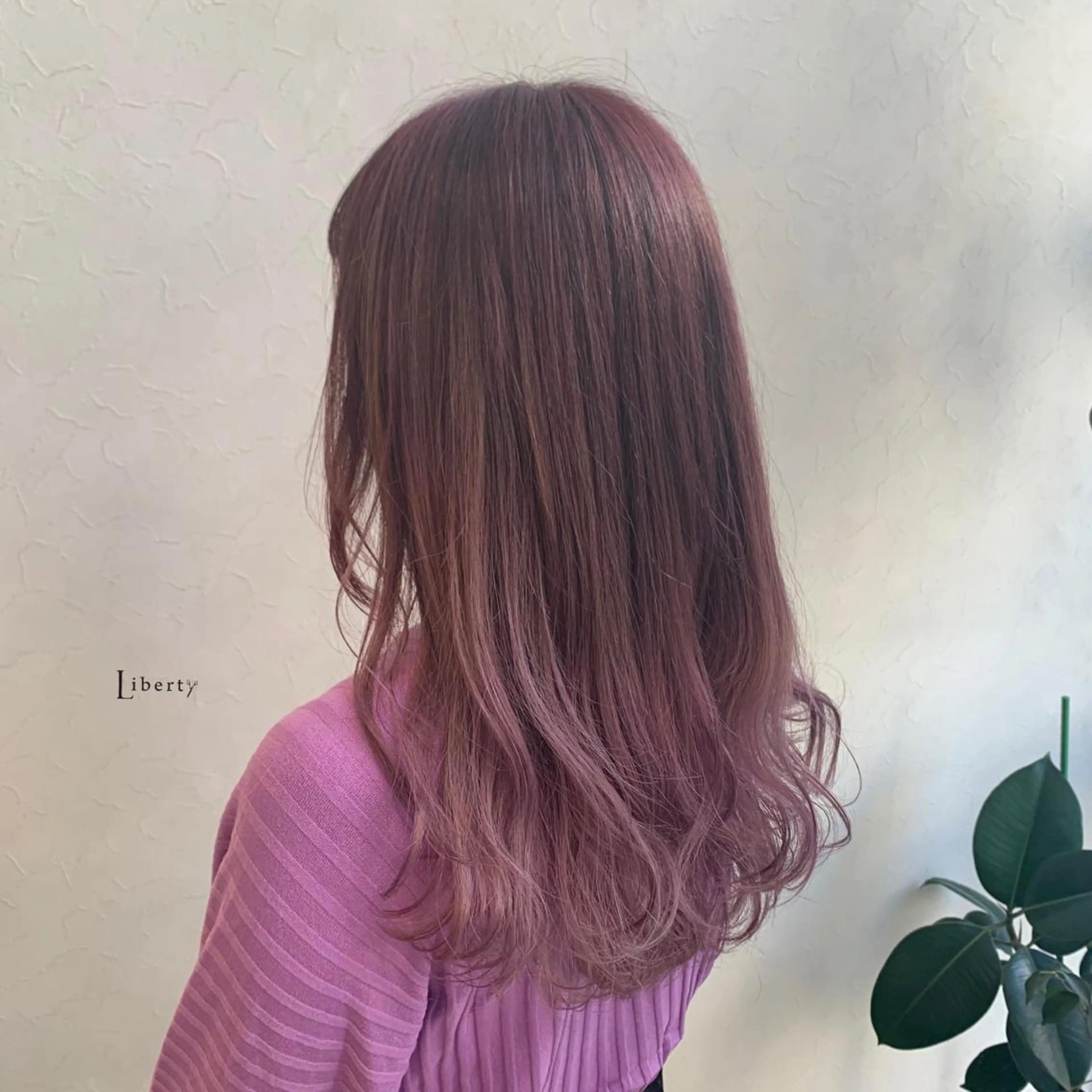 セミロング カラー ブリーチ ハイライトカラー ピンクカラー ハイライト メンズ指名多数!! SiLO 田島のヘアスタイル