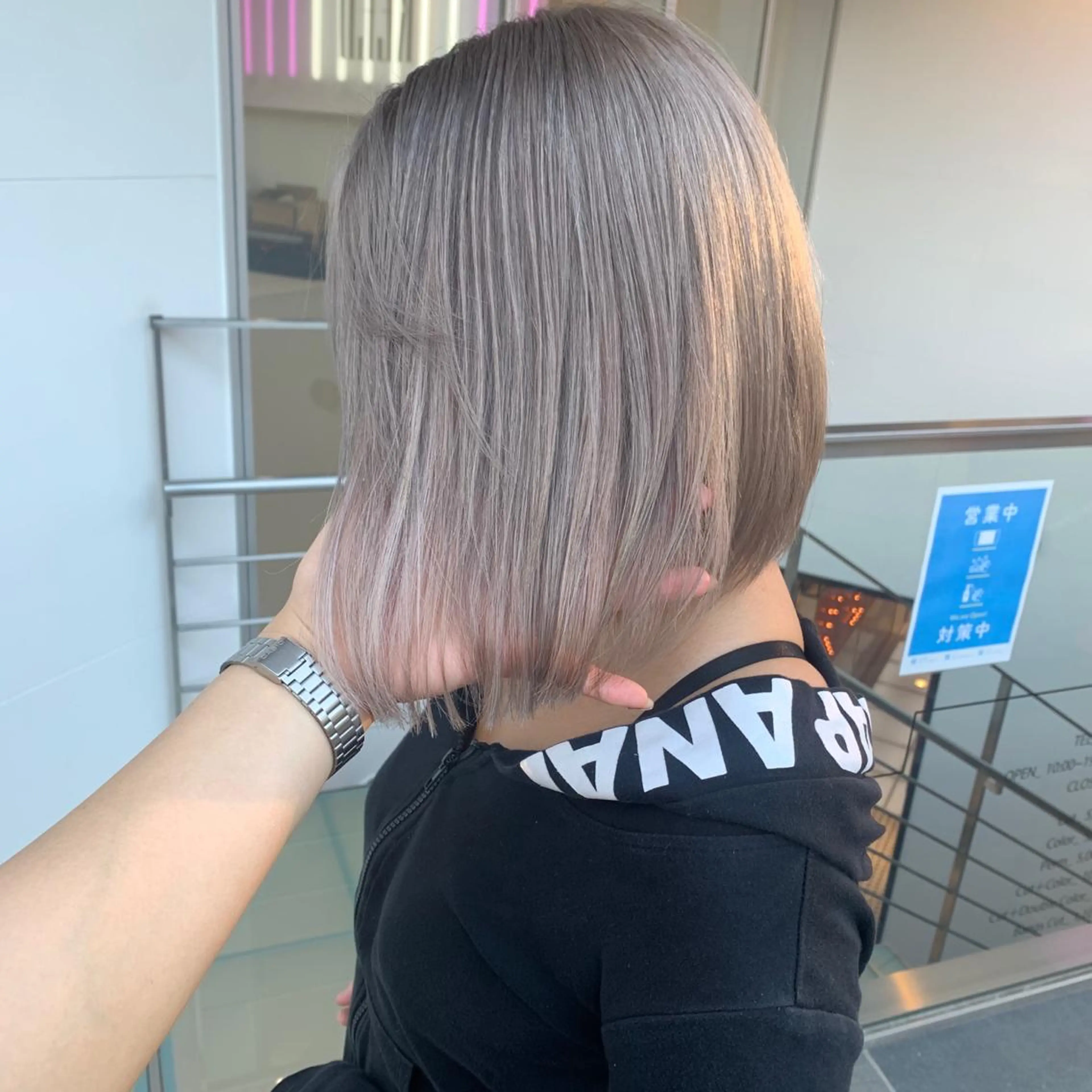 ショート カラー ブロンド ボブ ハッシュカット/ハイ トーン/MANAMIのヘアスタイル