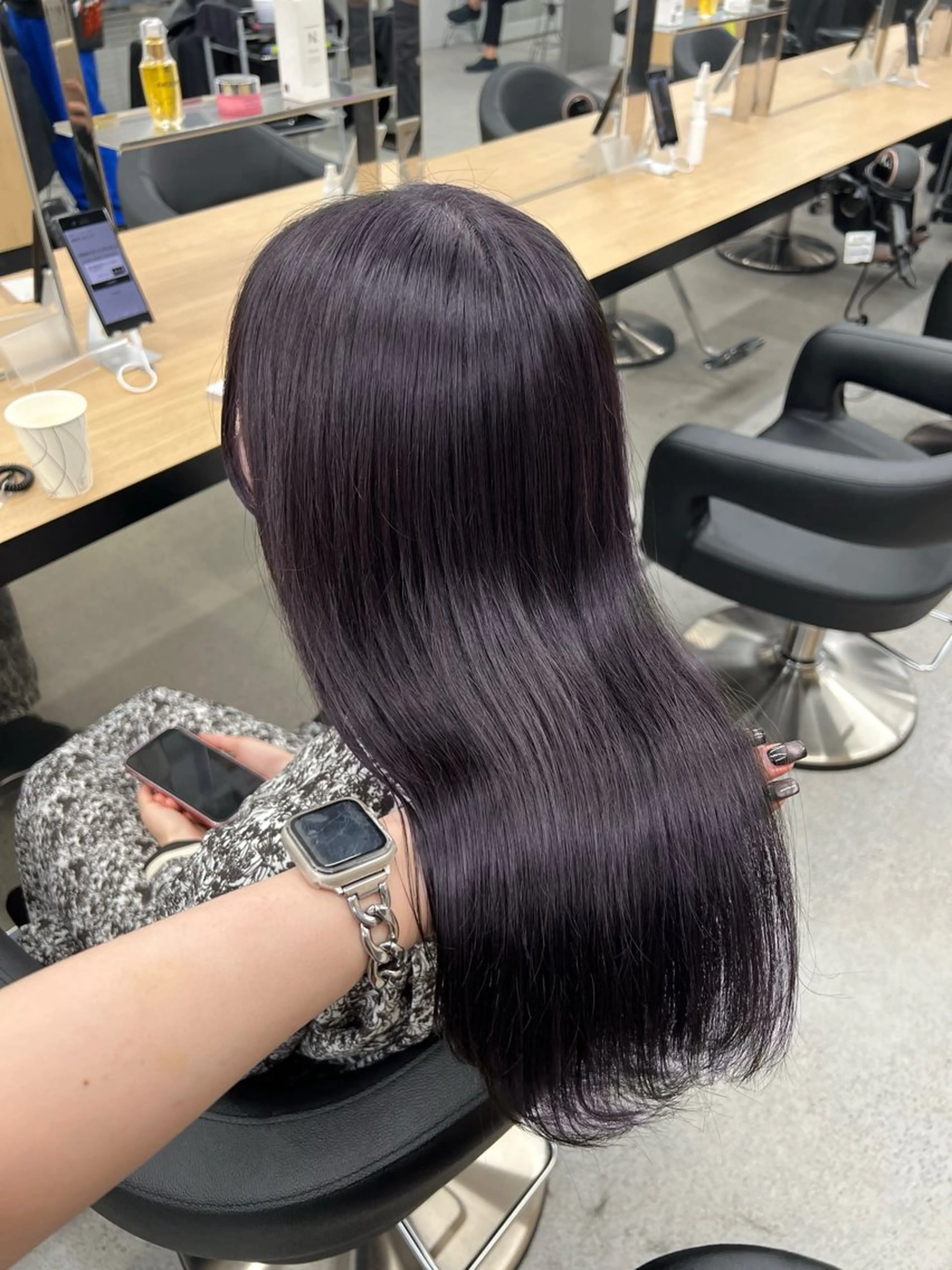 ロング カラー ブリーチ 透明感カラー 暗髪🩶ラベンダー/ ブルー/ユウナ🤍のヘアスタイル