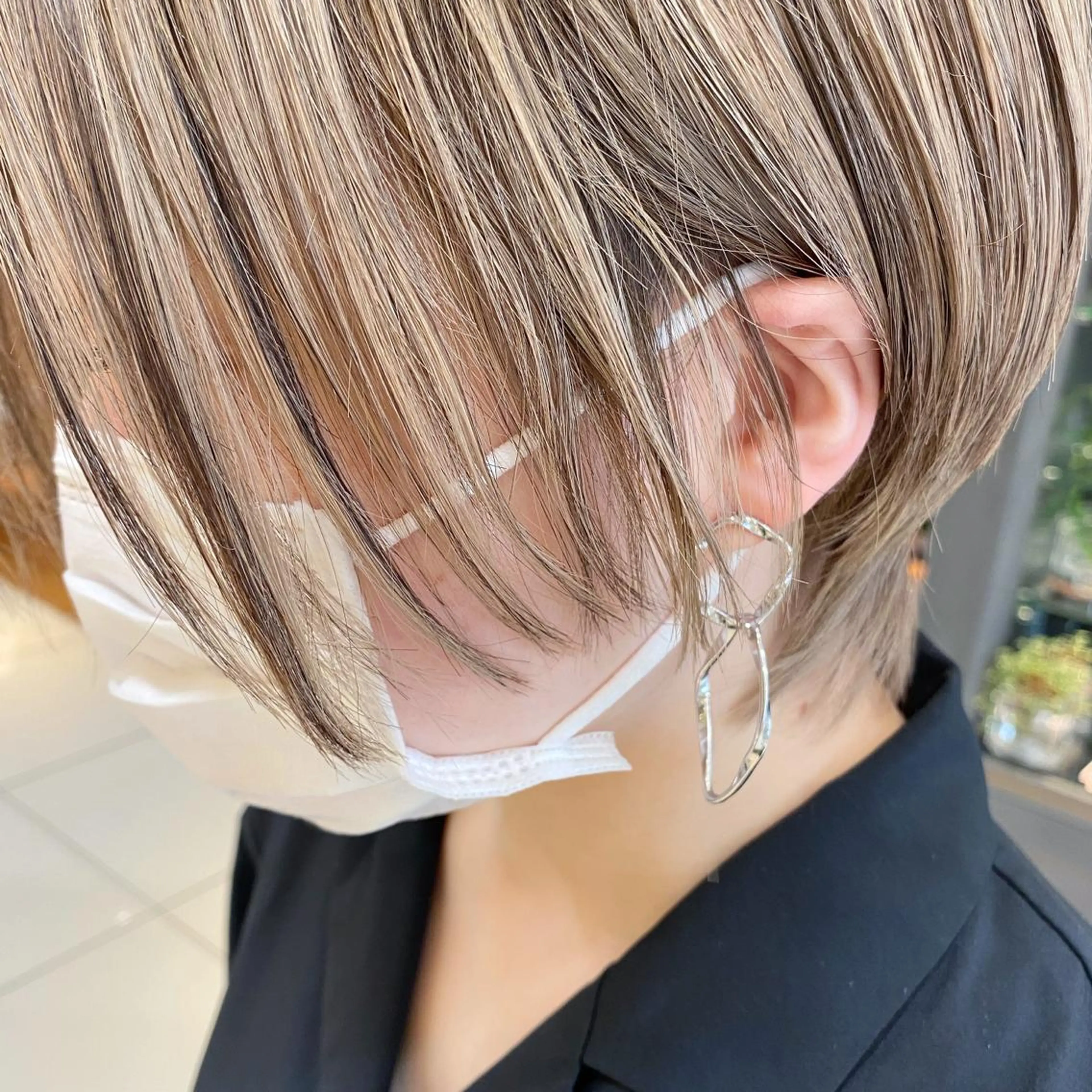 ショート ハイライト ヒラカホ/ ブリーチ/似合わせのヘアスタイル