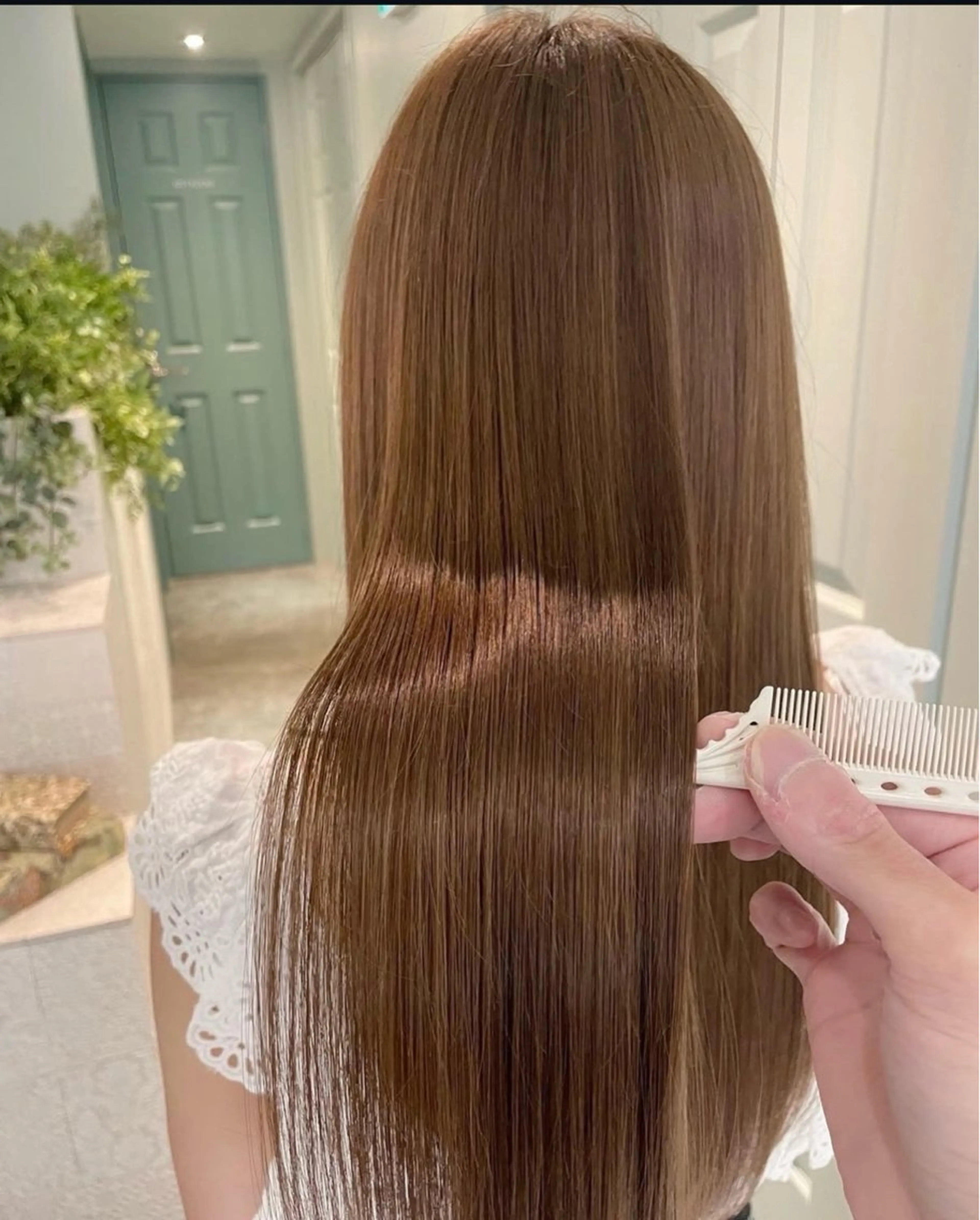ロング カラー ベージュカラー ブリーチ 透明感カラー ブリーチなしカラー ヘアカラー トリートメント 椎葉 楓真のヘアスタイル