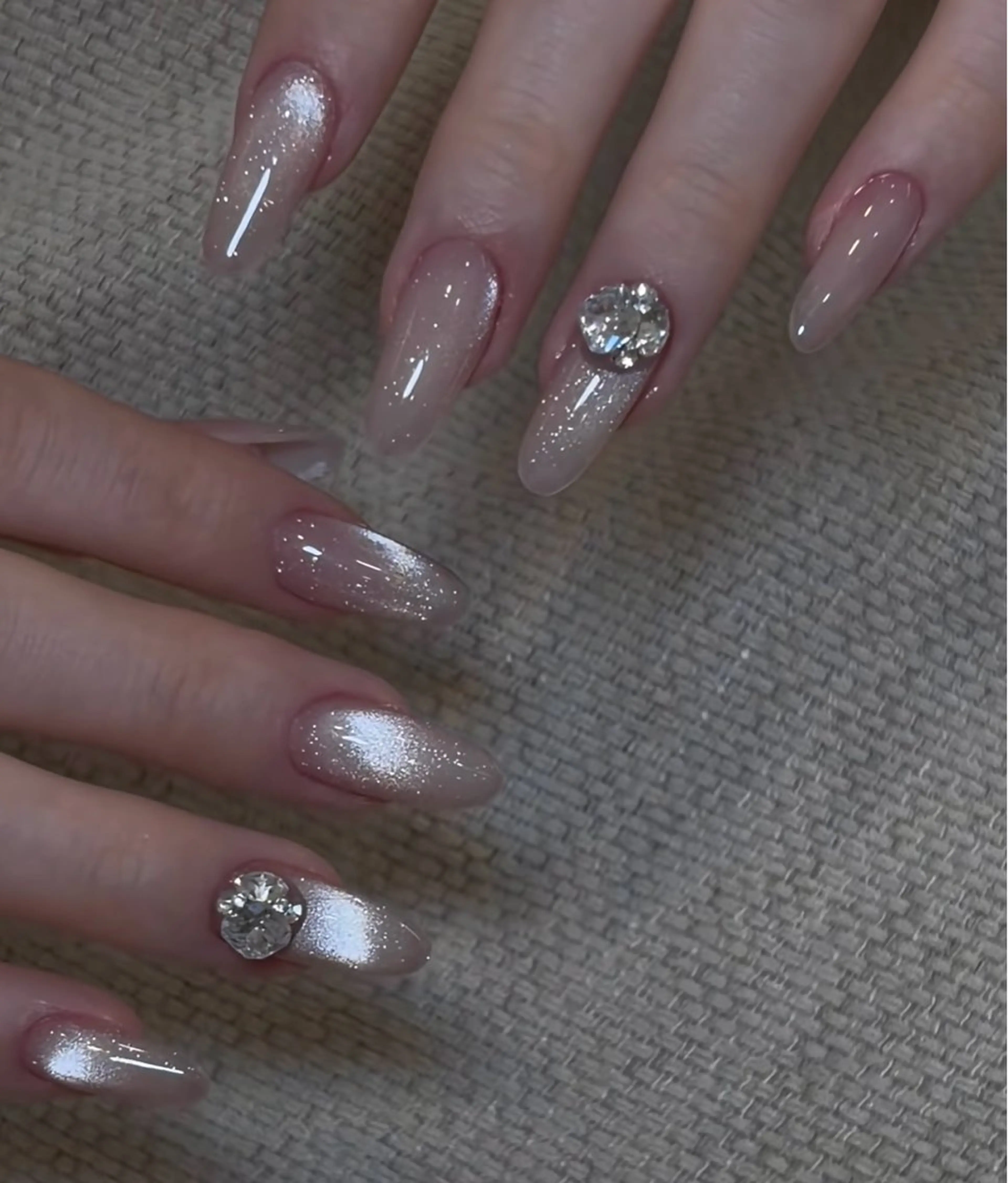 ヌードキャッツアイネイル。長さだしの写真