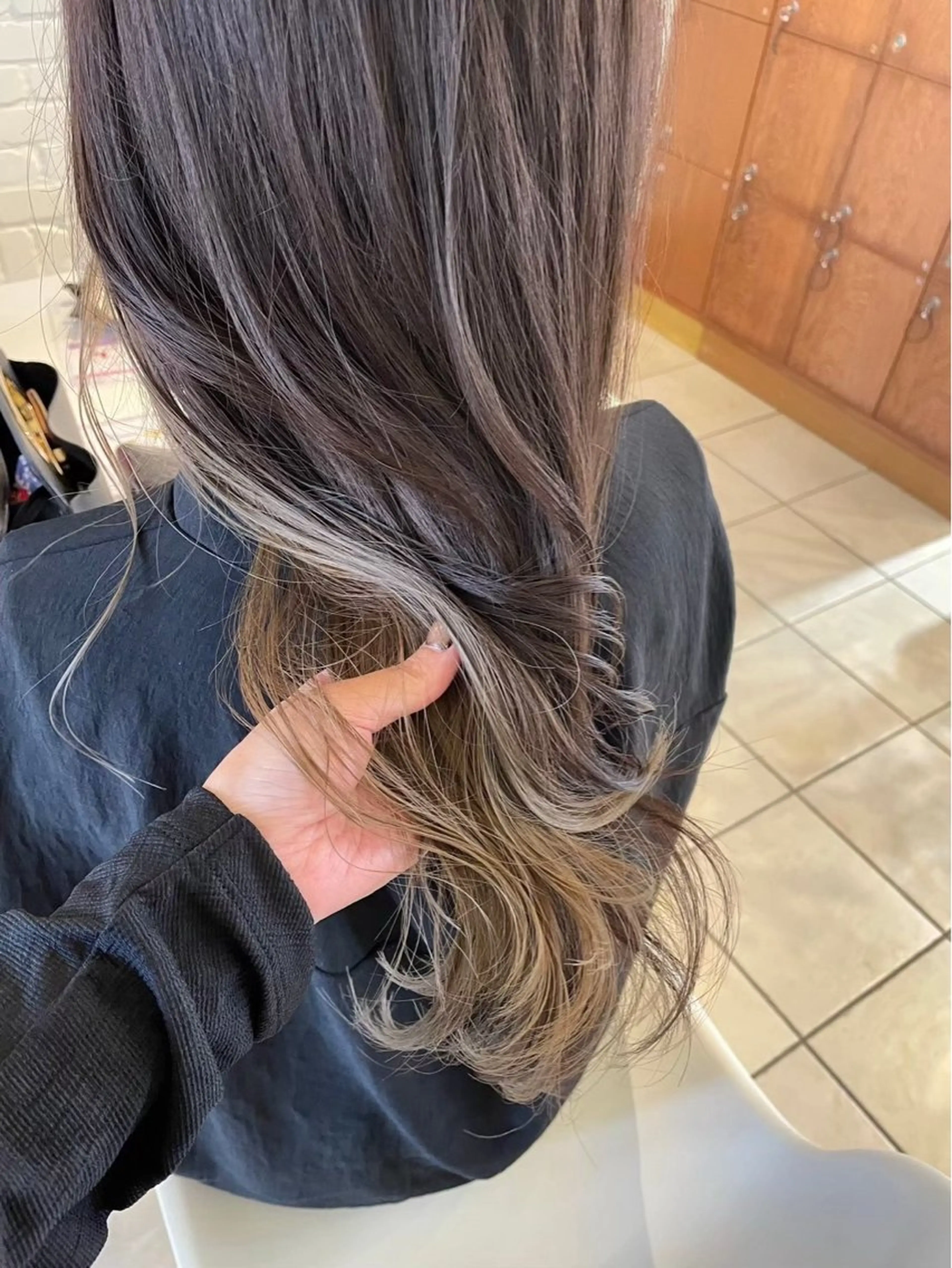 ロング カラー 💫レイヤーカット 💫ブリーチ💫サキのヘアスタイル