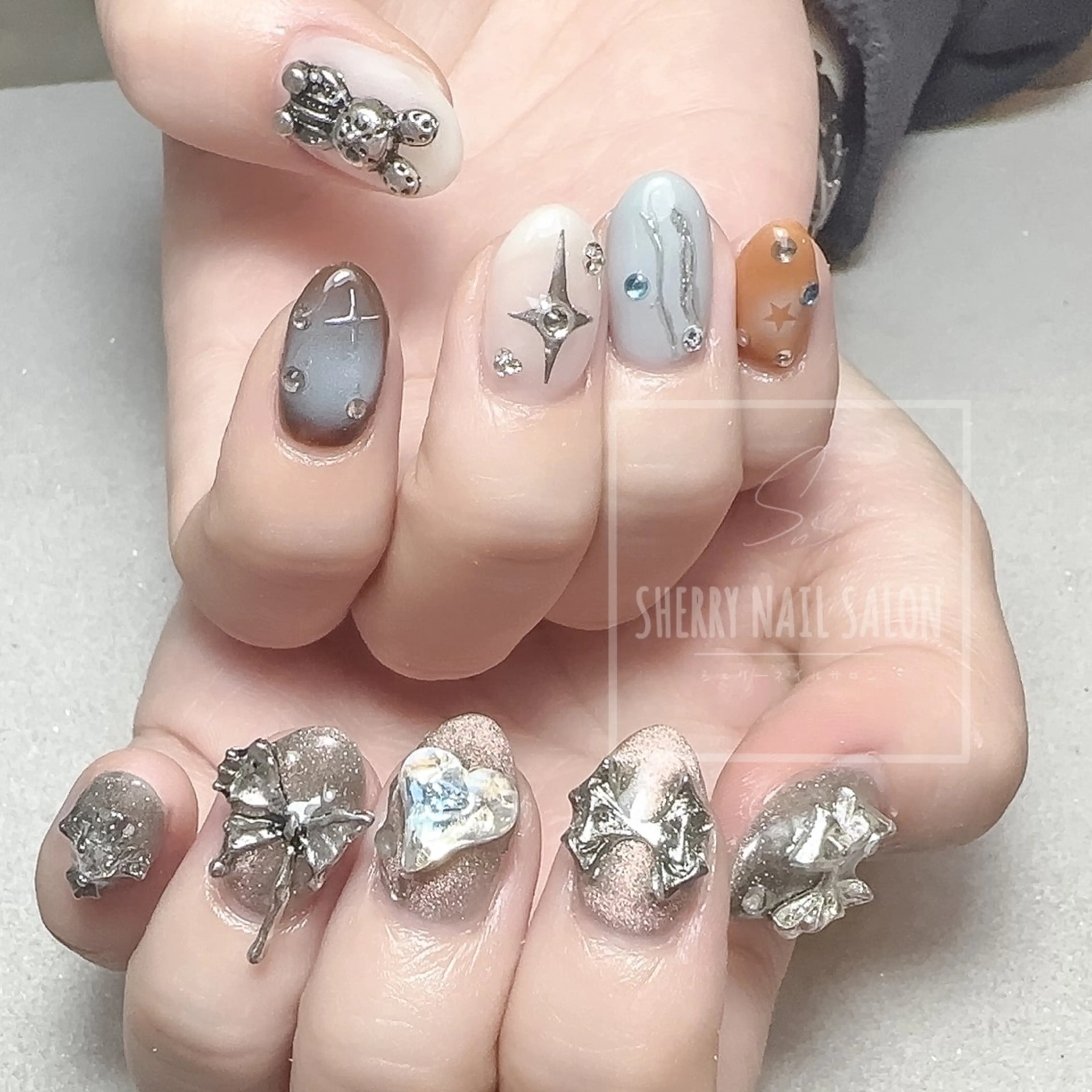 ネイル チークネイル フレンチネイル ジェルネイル グラデーション 氷ネイル・うるうるネイル moe自宅ネイルサロン所属・萌 自宅ネイルサロンのネイルデザイン