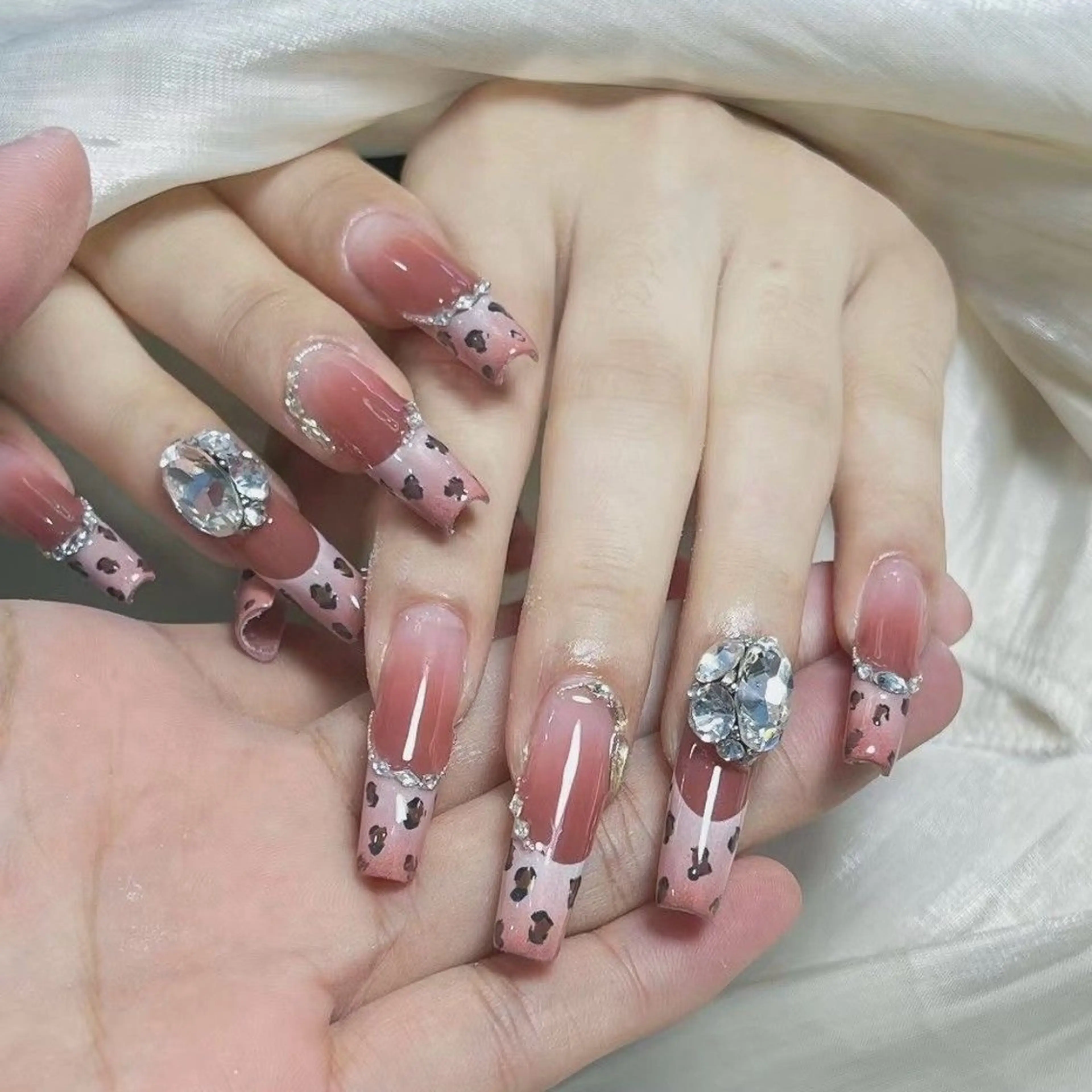 ネイル ハンドネイル ハンドケア Nova Nail Nambaのネイルデザイン