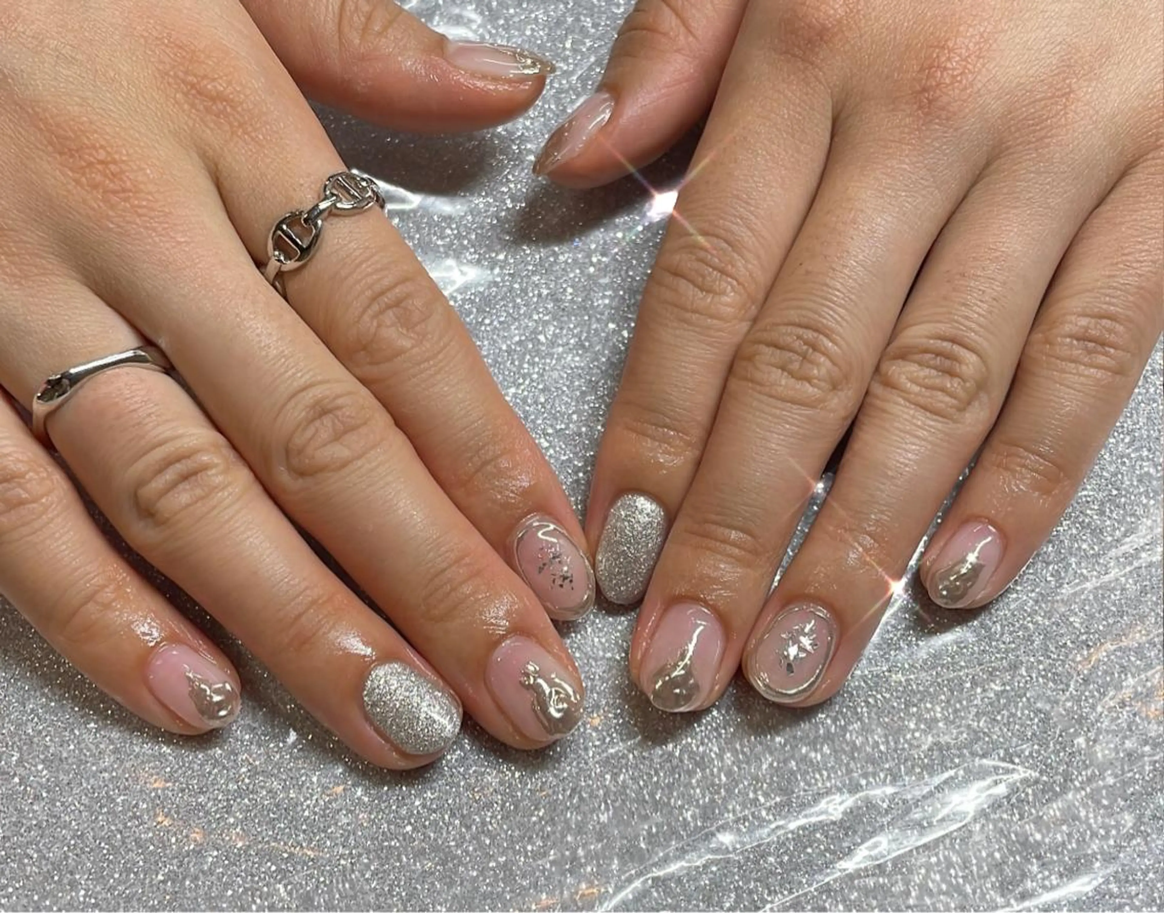 ネイル ハンドネイル VIERU 🌈🎀💖のネイルデザイン