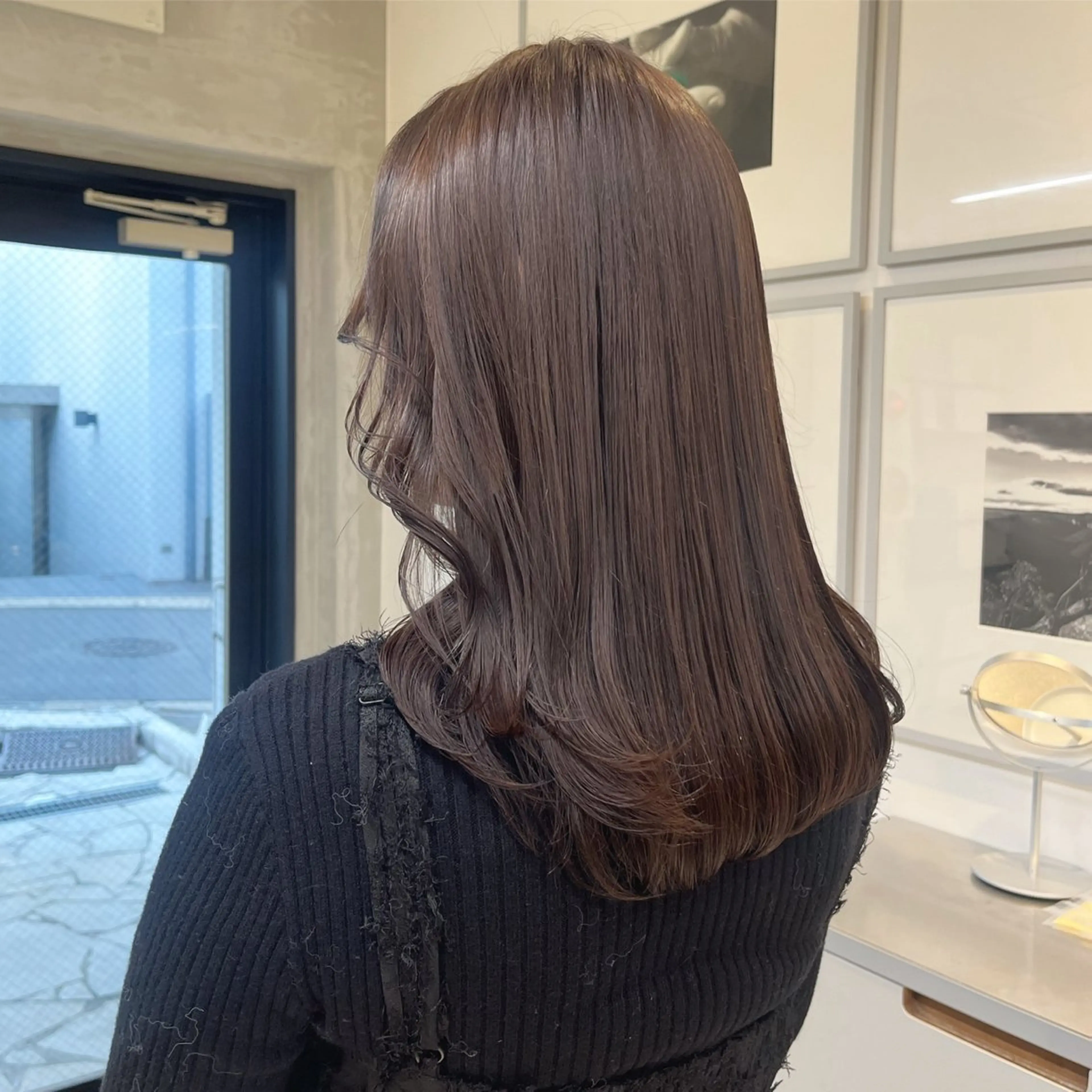 ミディアム カラー ブラウンカラー 透明感カラー ナチュラルブラウン オリーブブラウン シアーブラウン ヘアカラー トリートメント ヘッドスパ ヘアセット カジュアルを女っぽく 𝗮𝘆𝗮𝗰𝗼のヘアスタイル