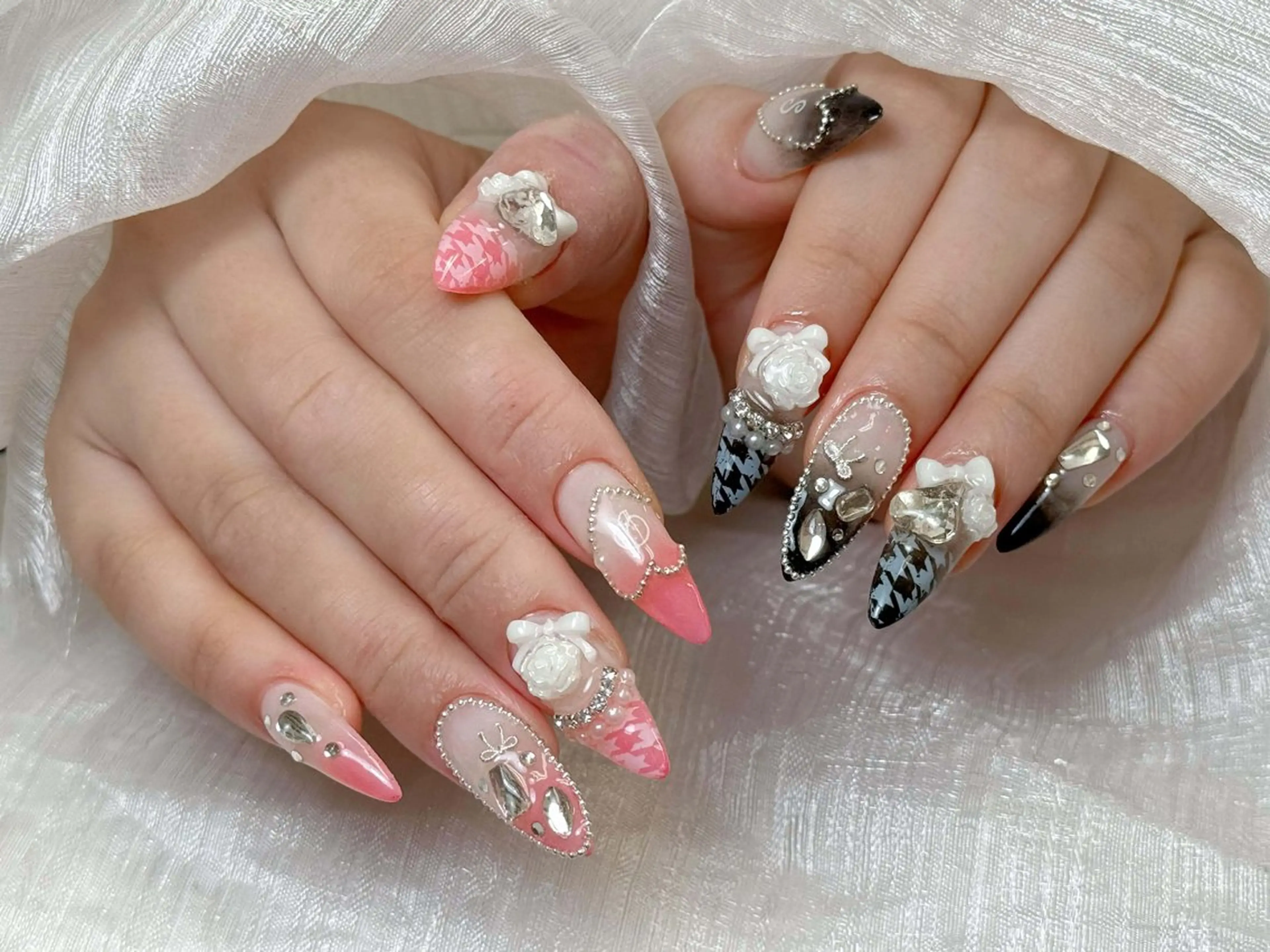 ネイル フレンチネイル ジェルネイル ガーリー 韓国ネイル ロングネイル ハンドネイル NieNail Nezukoのネイルデザイン