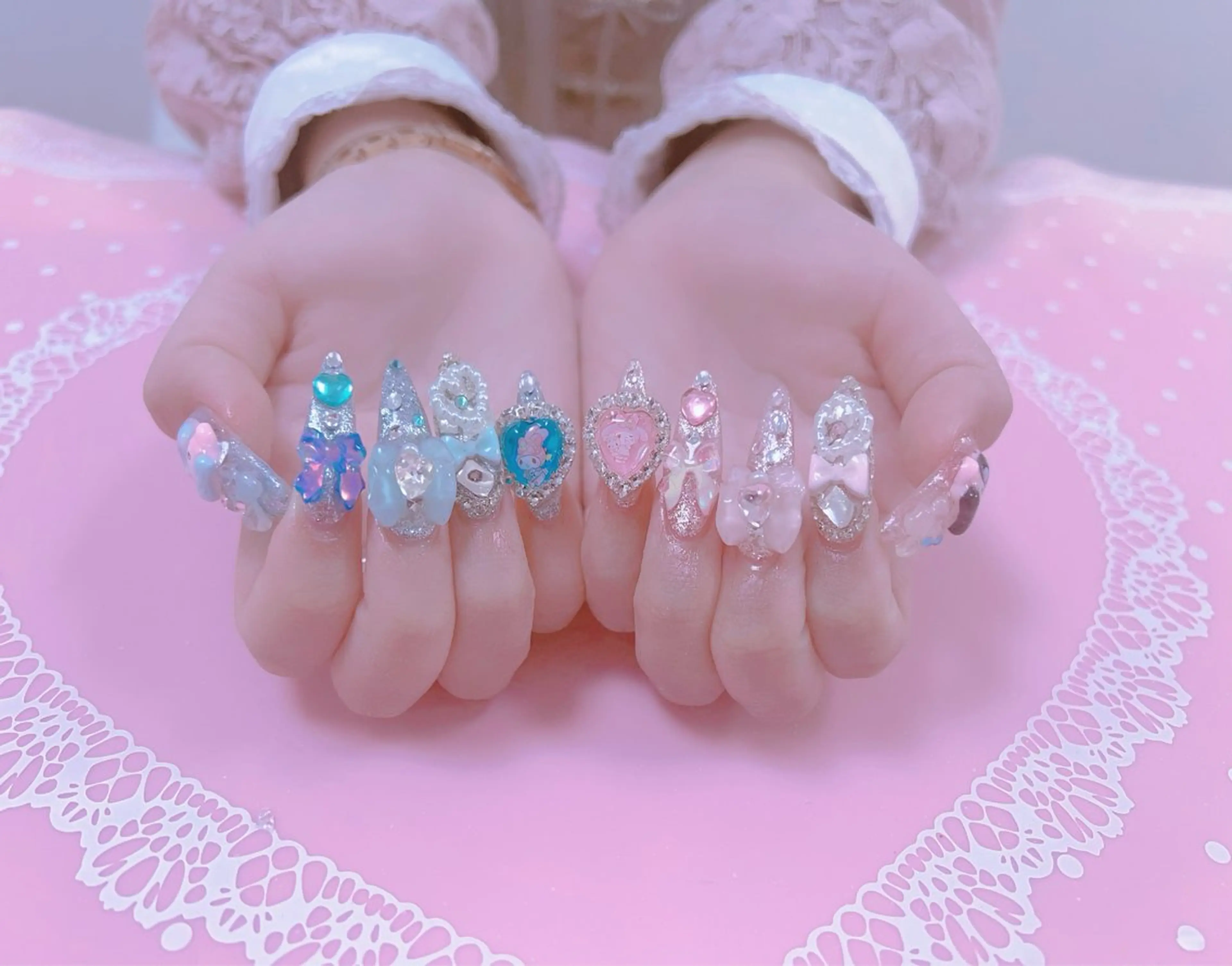 ネイル はぴねす所属・横浜 美夢のネイルデザイン