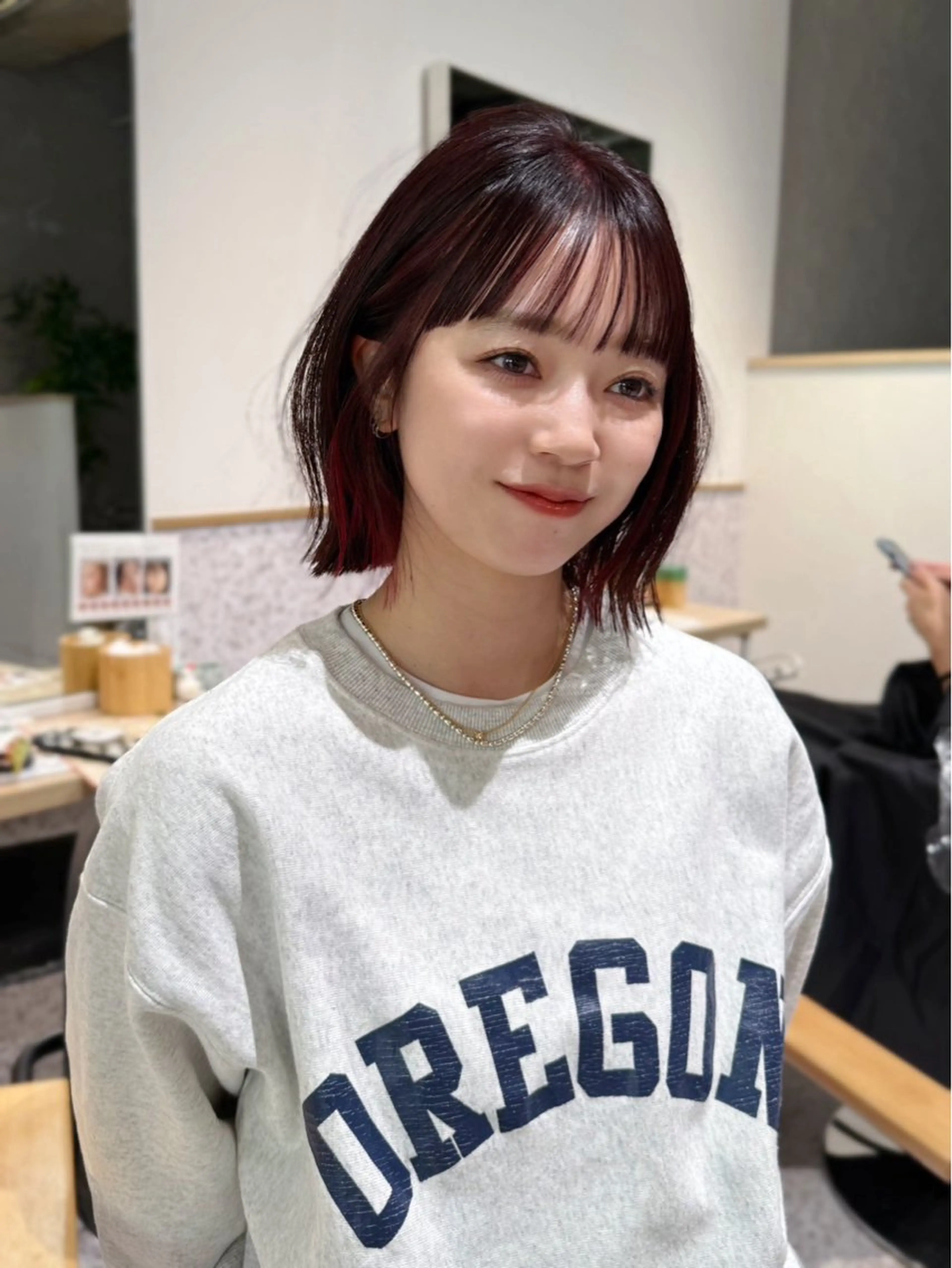 カラー ボルドーカラー インナーカラー レッドカラー ヘアカラー アキト🌙 メンズ特化🔥のヘアスタイル