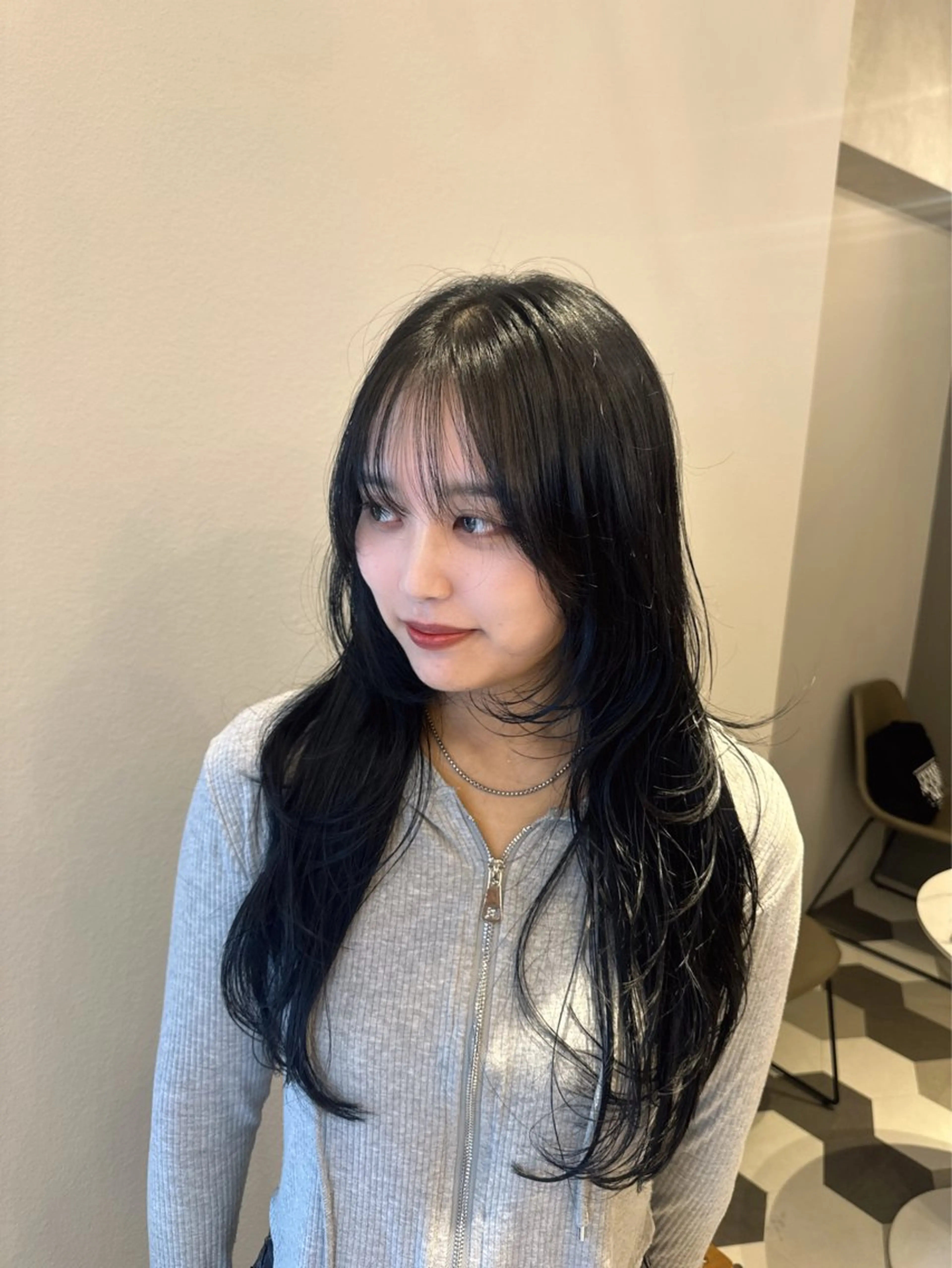 ロング カット ヘアカラー 透け感オリーブ/レイ ヤーカット/KaHoのヘアスタイル