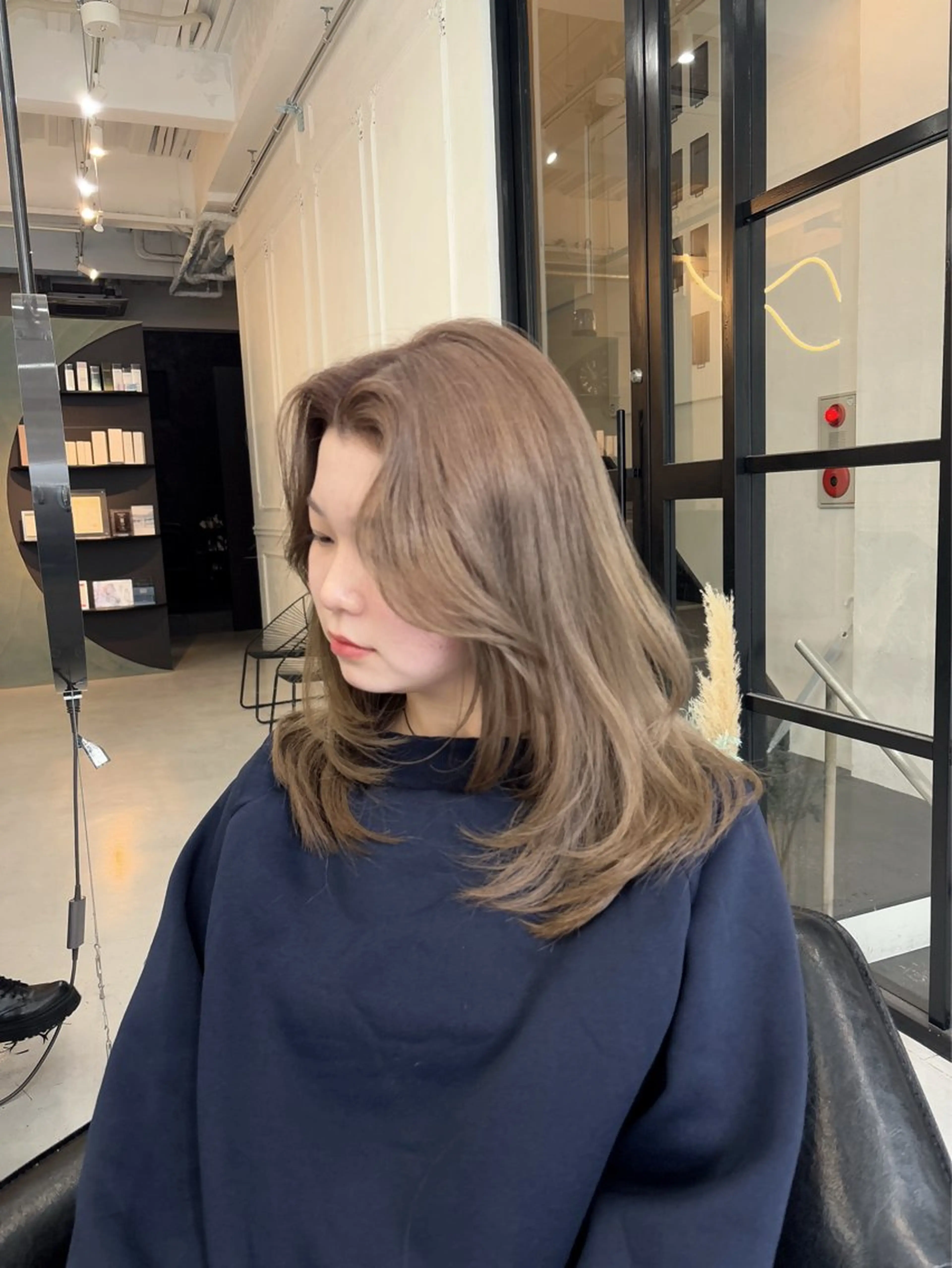 セミロング レイヤーカット カット ヘアカラー トリートメント 佐伯 鼓乃美のヘアスタイル