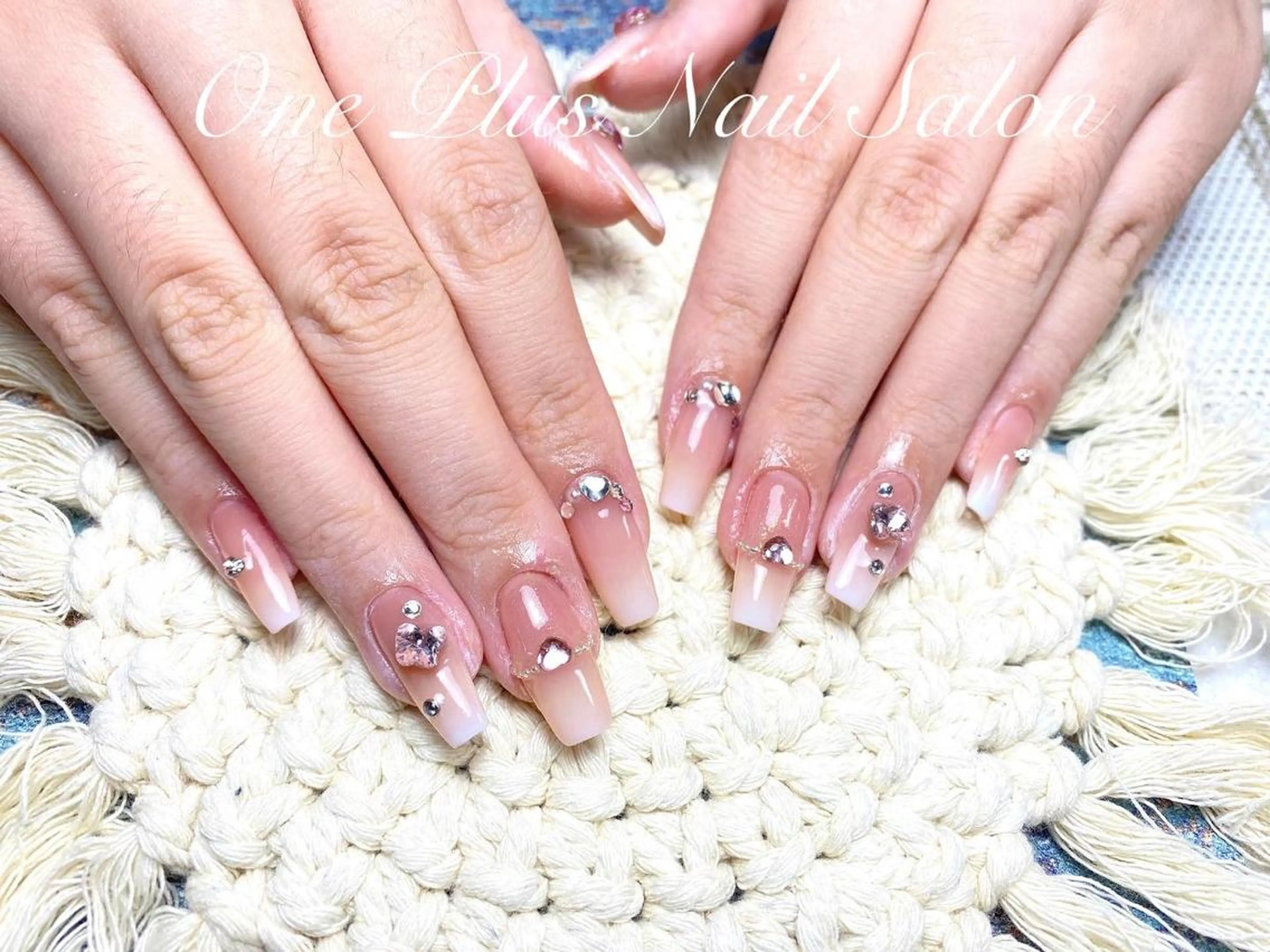 ロング ネイル One Plus Nail Salonのネイルデザイン