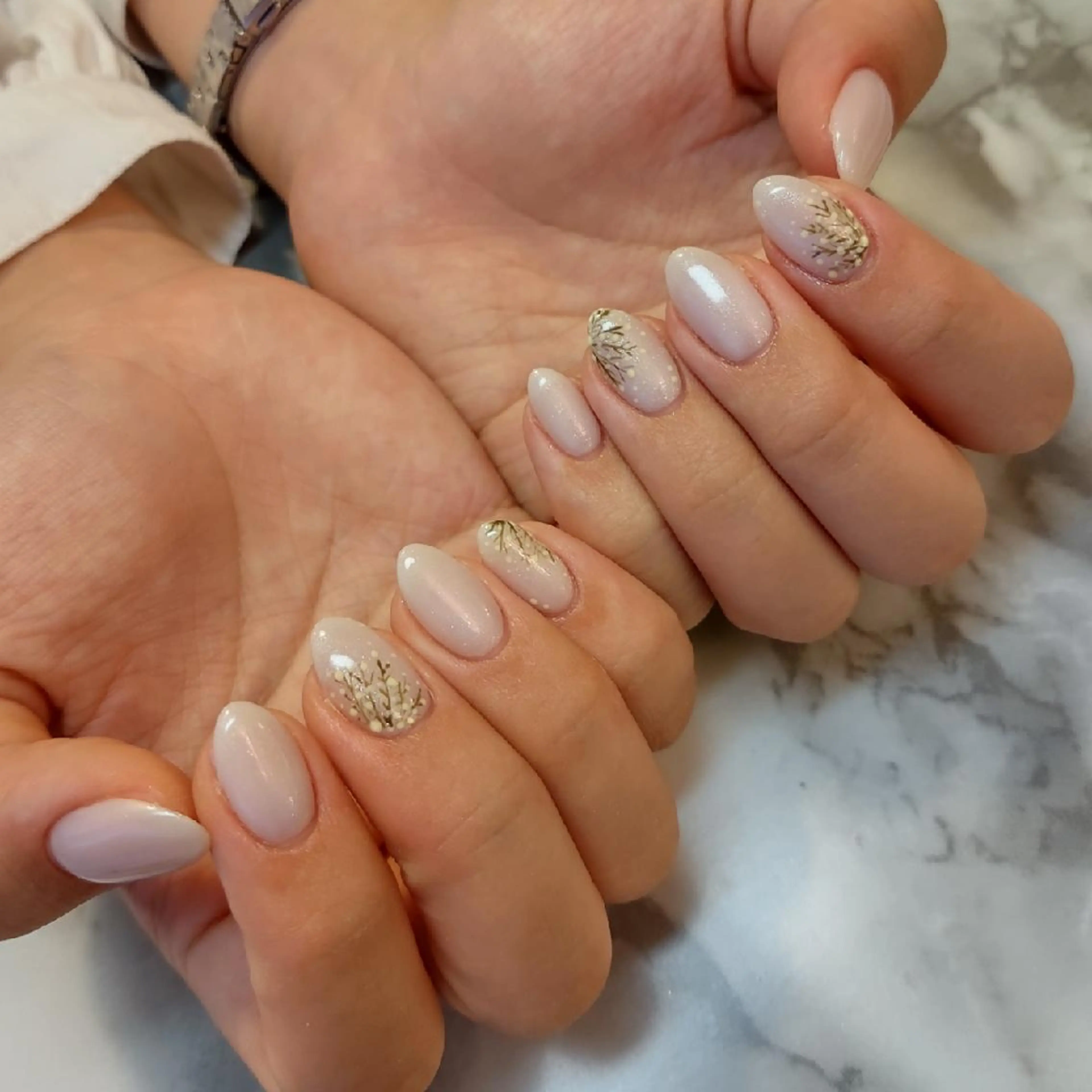 ネイル ジェヌインネイル 河内のネイルデザイン