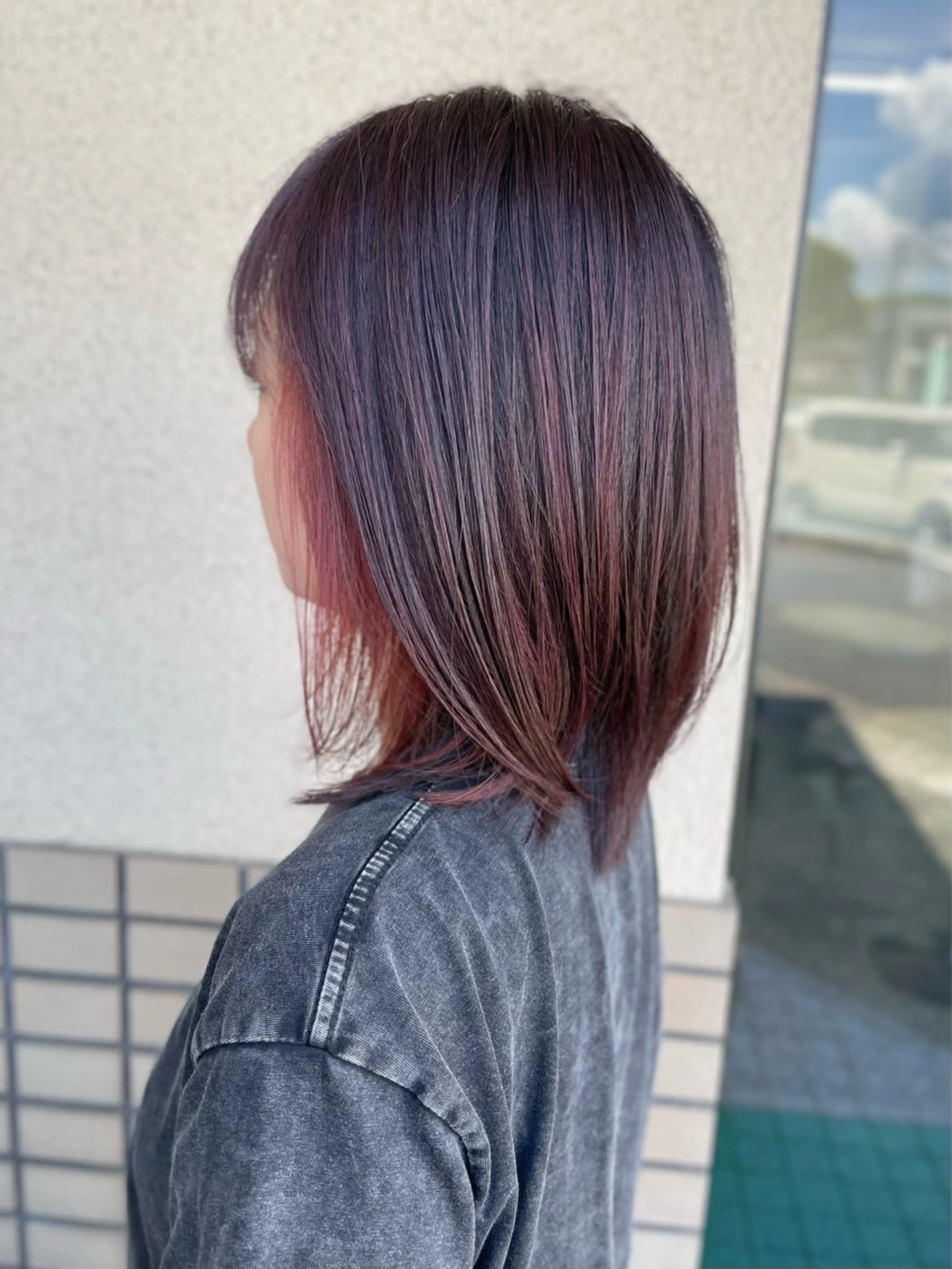 ミディアム カラー イヤリングカラー ピンクカラー ヘアカラー 沢田 瞳のヘアスタイル