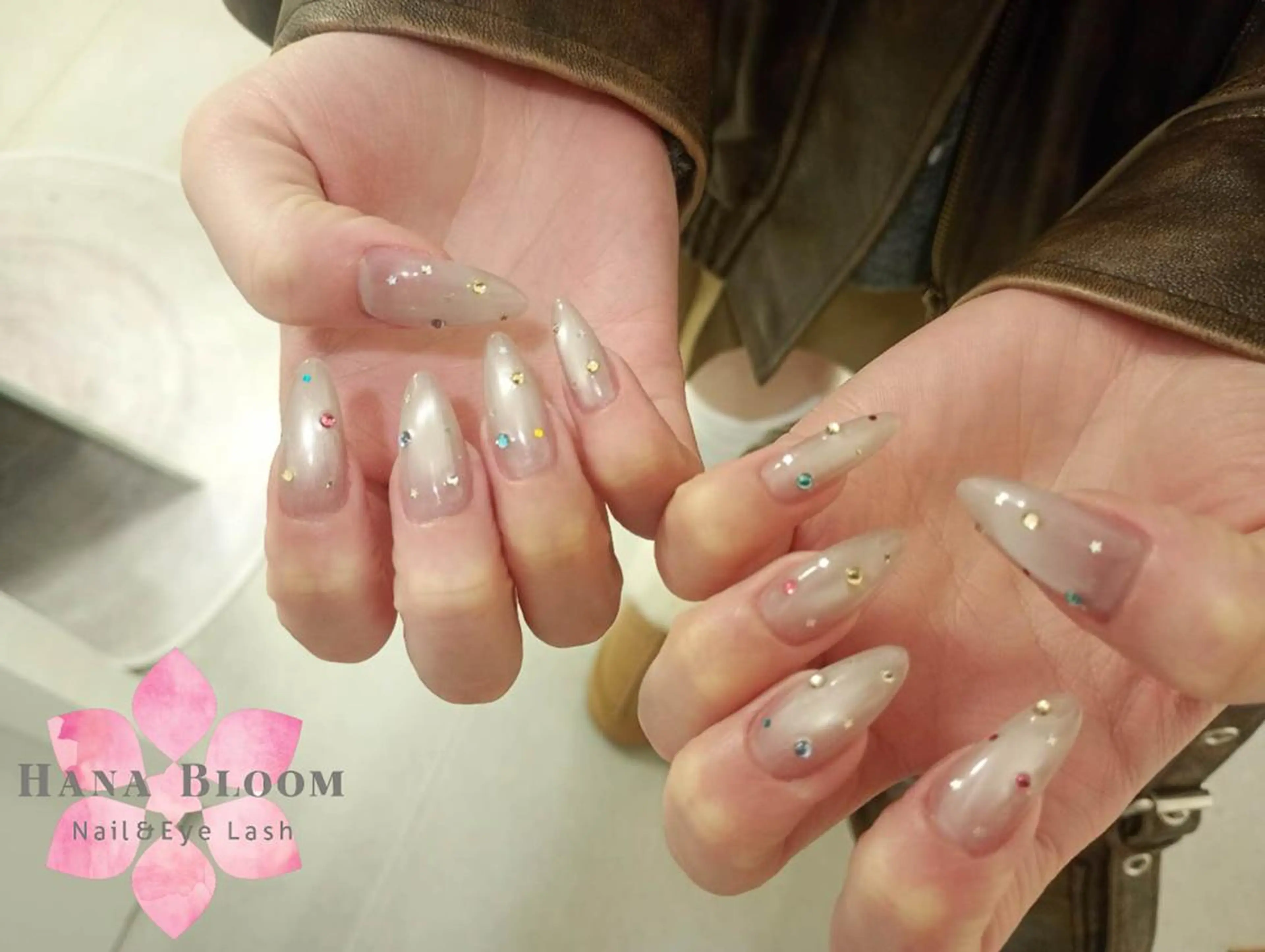ネイル 長さ出し フレンチネイル ジェルネイル ガラスフレンチ 韓国ネイル Hana Bloom Nail💛Rinaのネイルデザイン