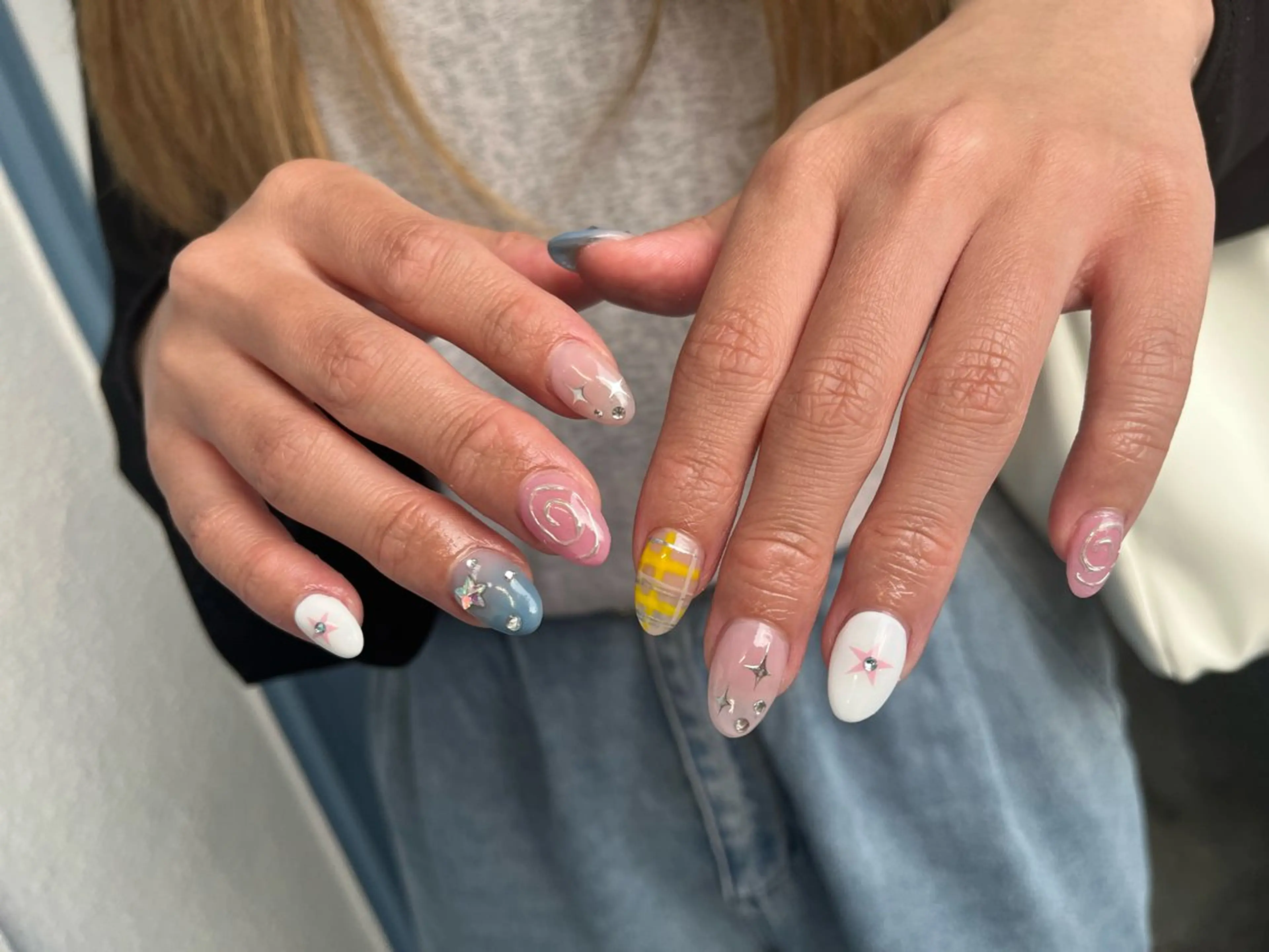 ネイル オーロラネイル フットネイル フレンチネイル ジェルネイル マグネットネイル kiki nail たまプラーザのネイルデザイン