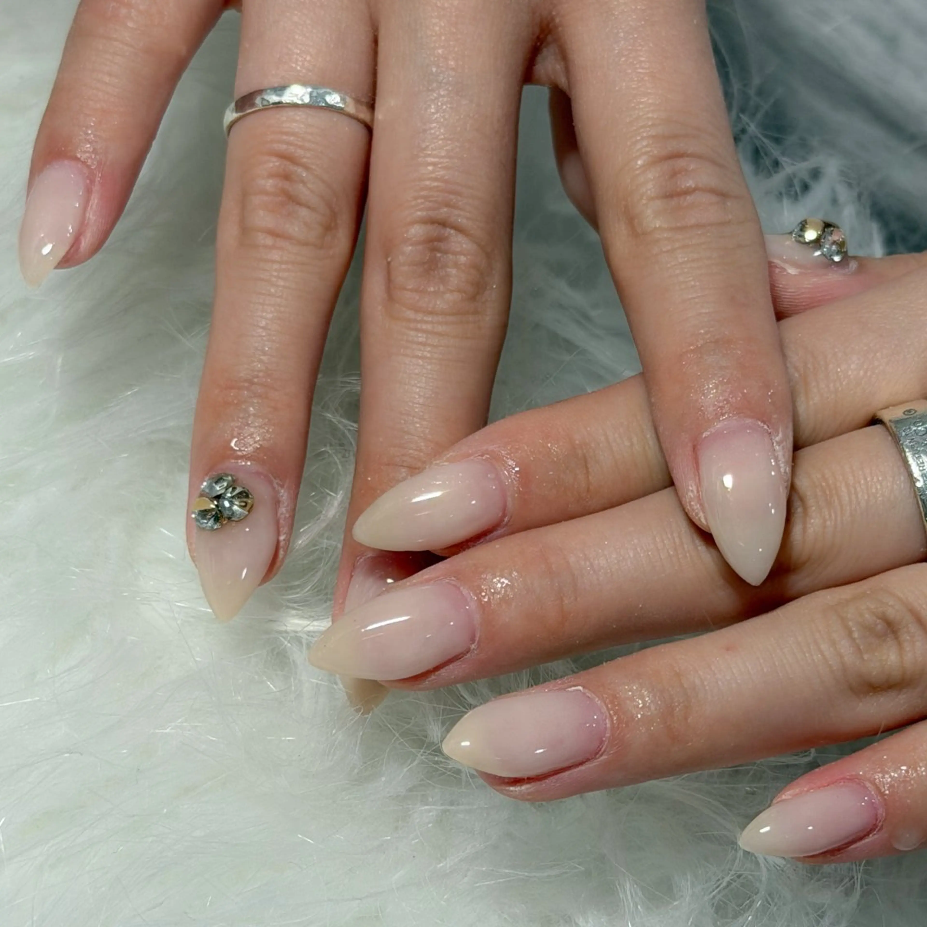 ネイル ハンドネイル フットネイル LAVISH nanamiのネイルデザイン