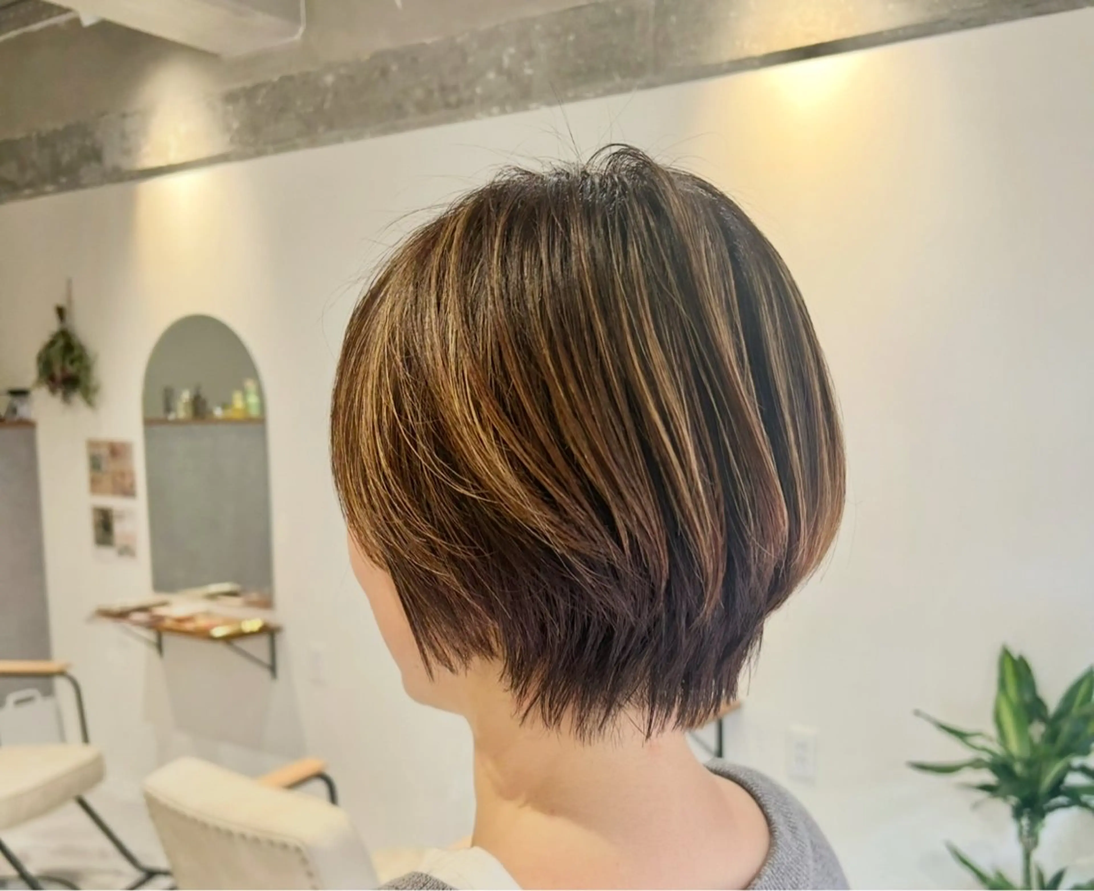 カラー 神部 あずみのヘアスタイル