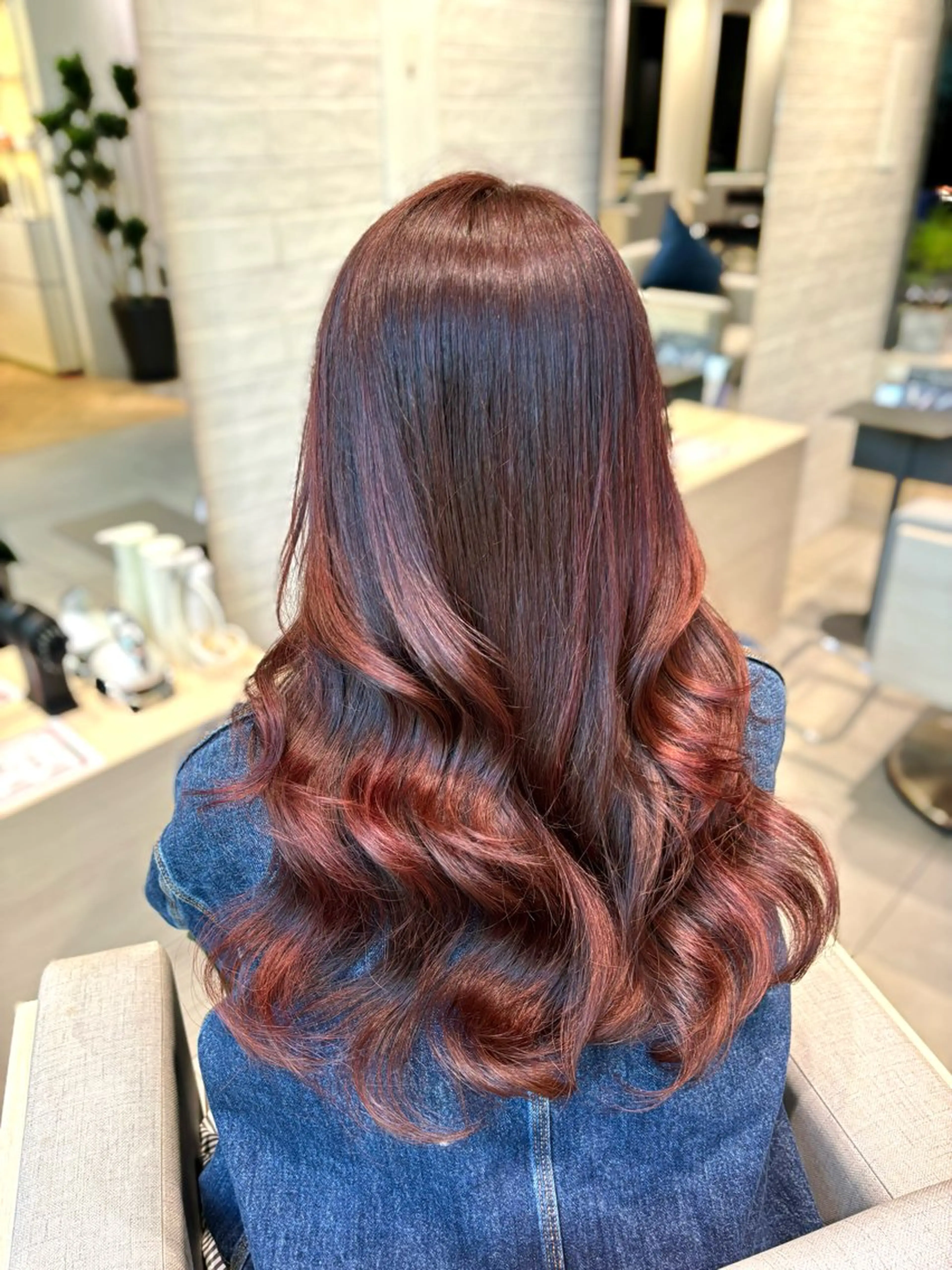 ロング カラー ブリーチ ブリーチなしカラー レッドカラー カット ヘアカラー トリートメント 銀座/韓国レイヤー/ 艶カラー🍓原田侑依のヘアスタイル