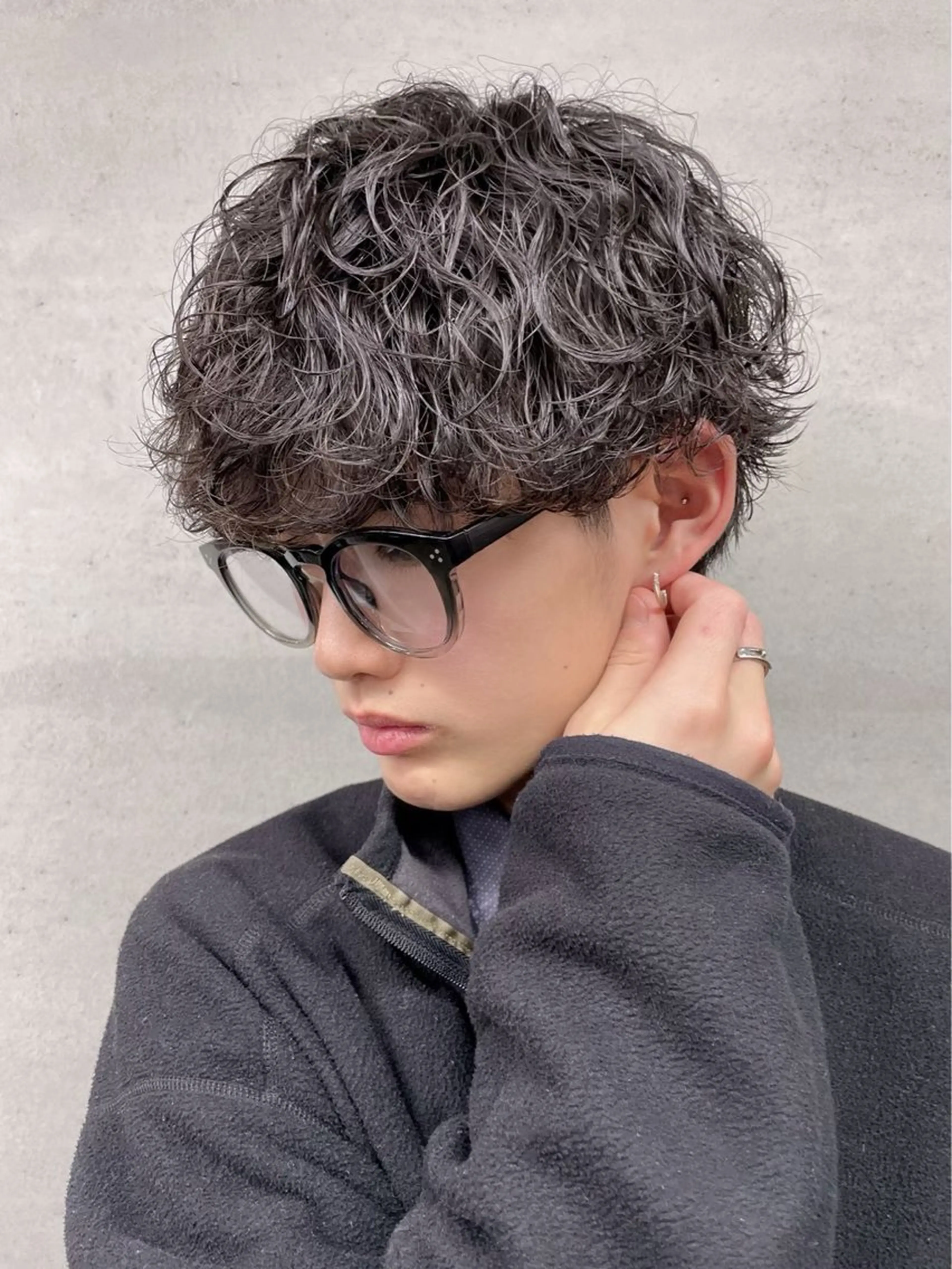 メンズ メンズパーマ特化サロンLond LOGAN所属・SEIYA メンズパーマ職人のヘアスタイル